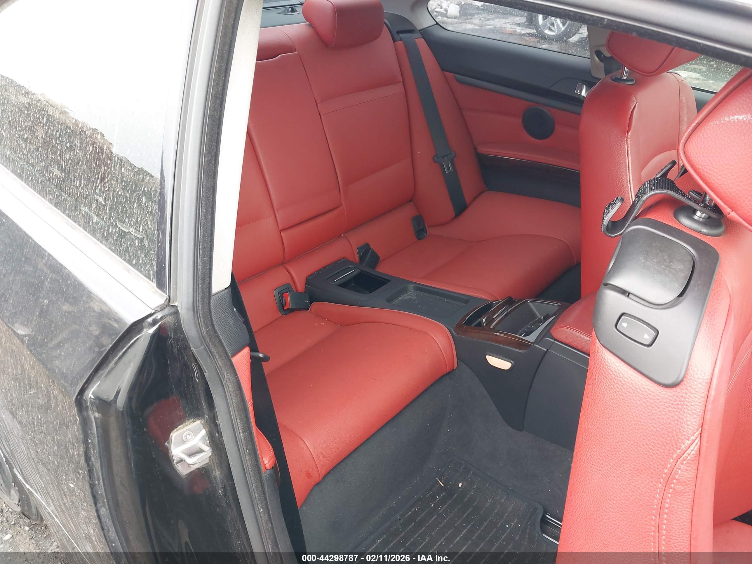 BMW 328I image 8