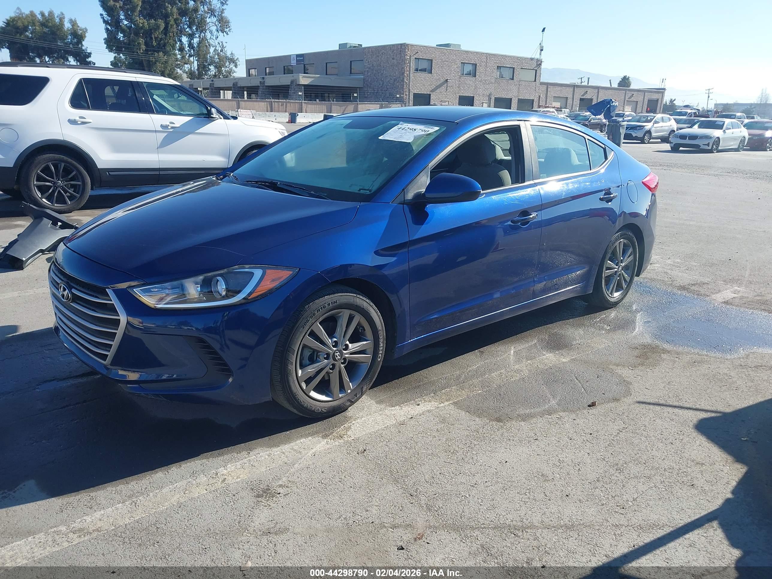 HYUNDAI ELANTRA image 2