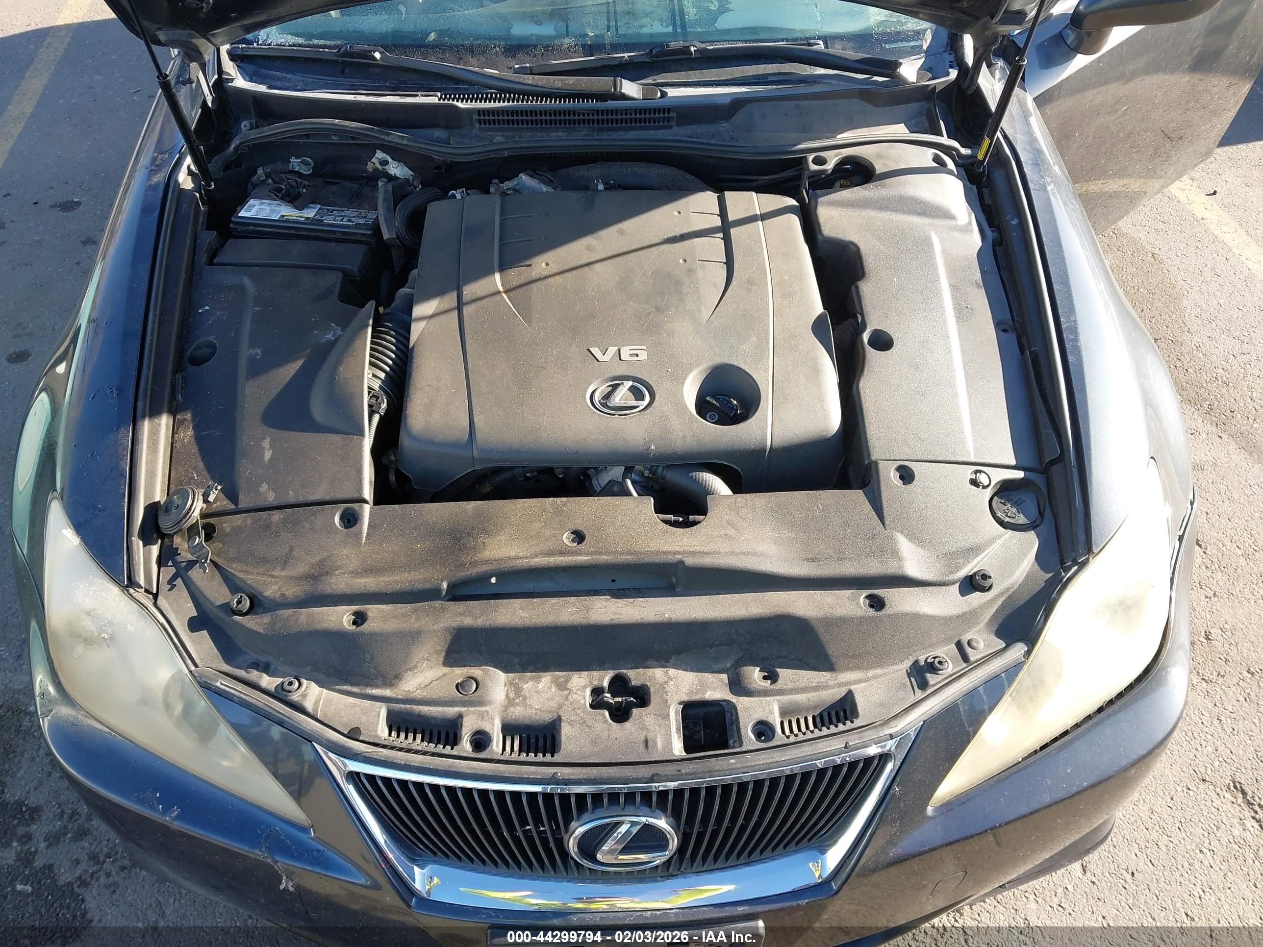 LEXUS IS image 10