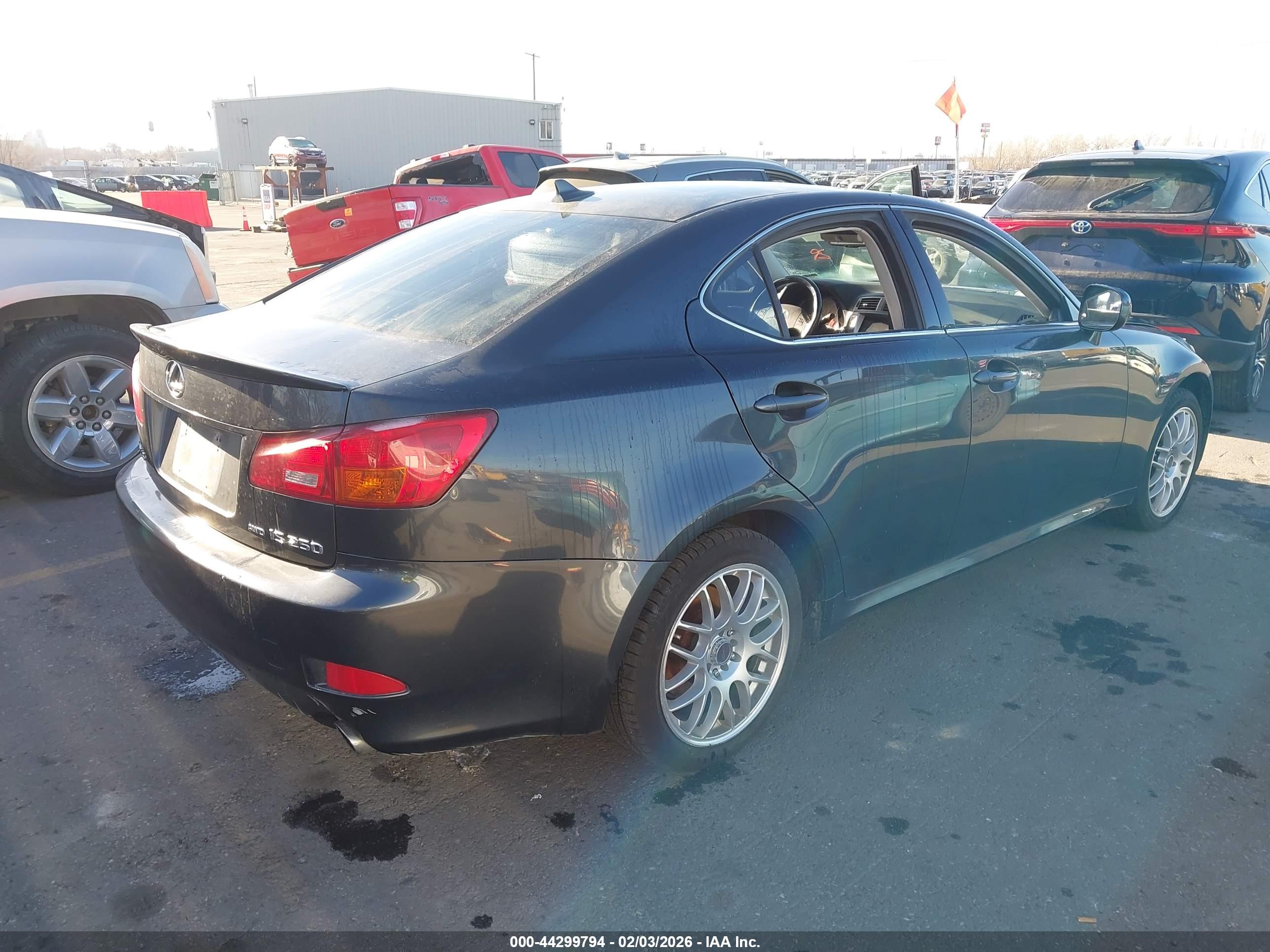 LEXUS IS image 4