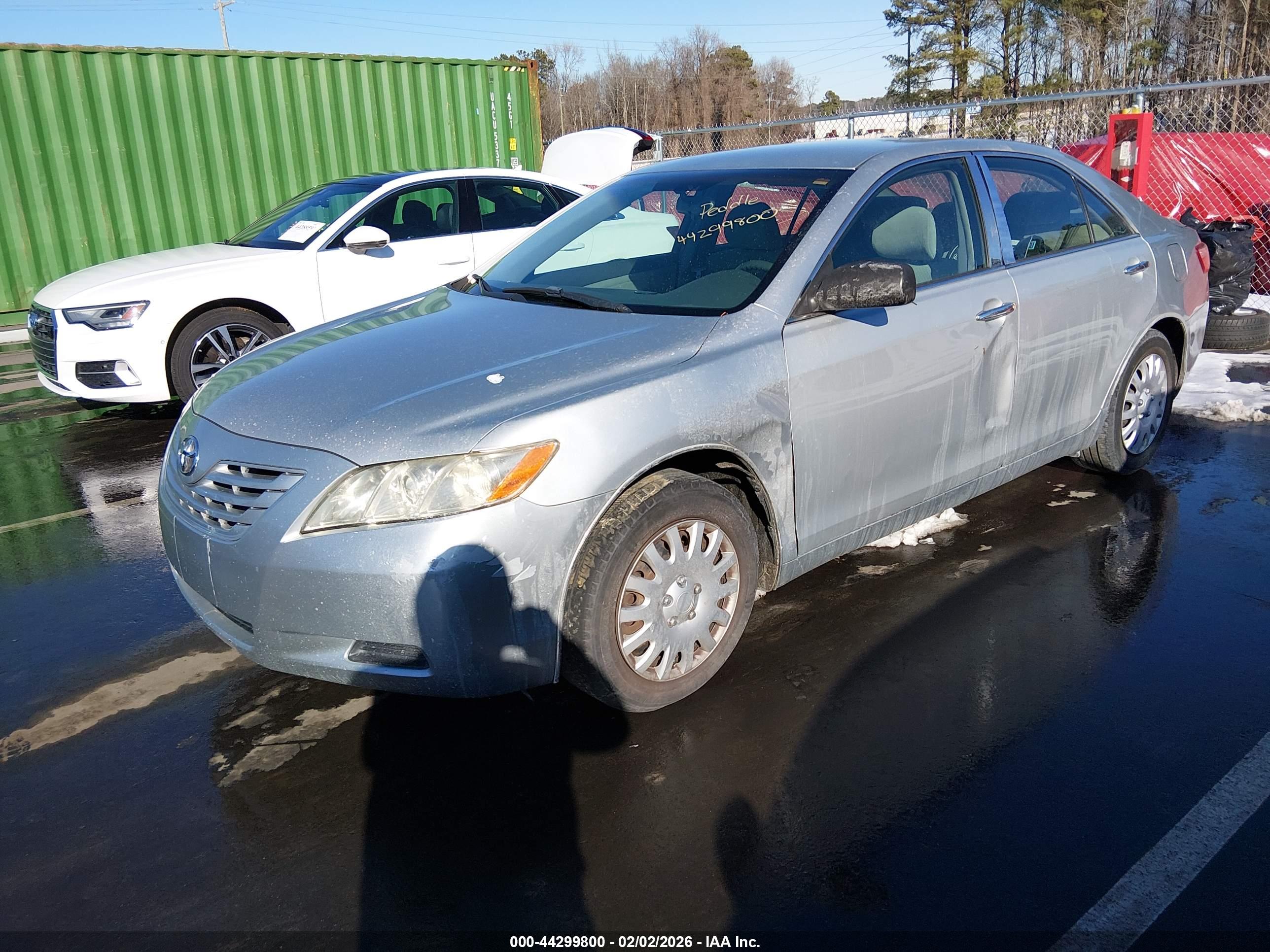 TOYOTA CAMRY image 2
