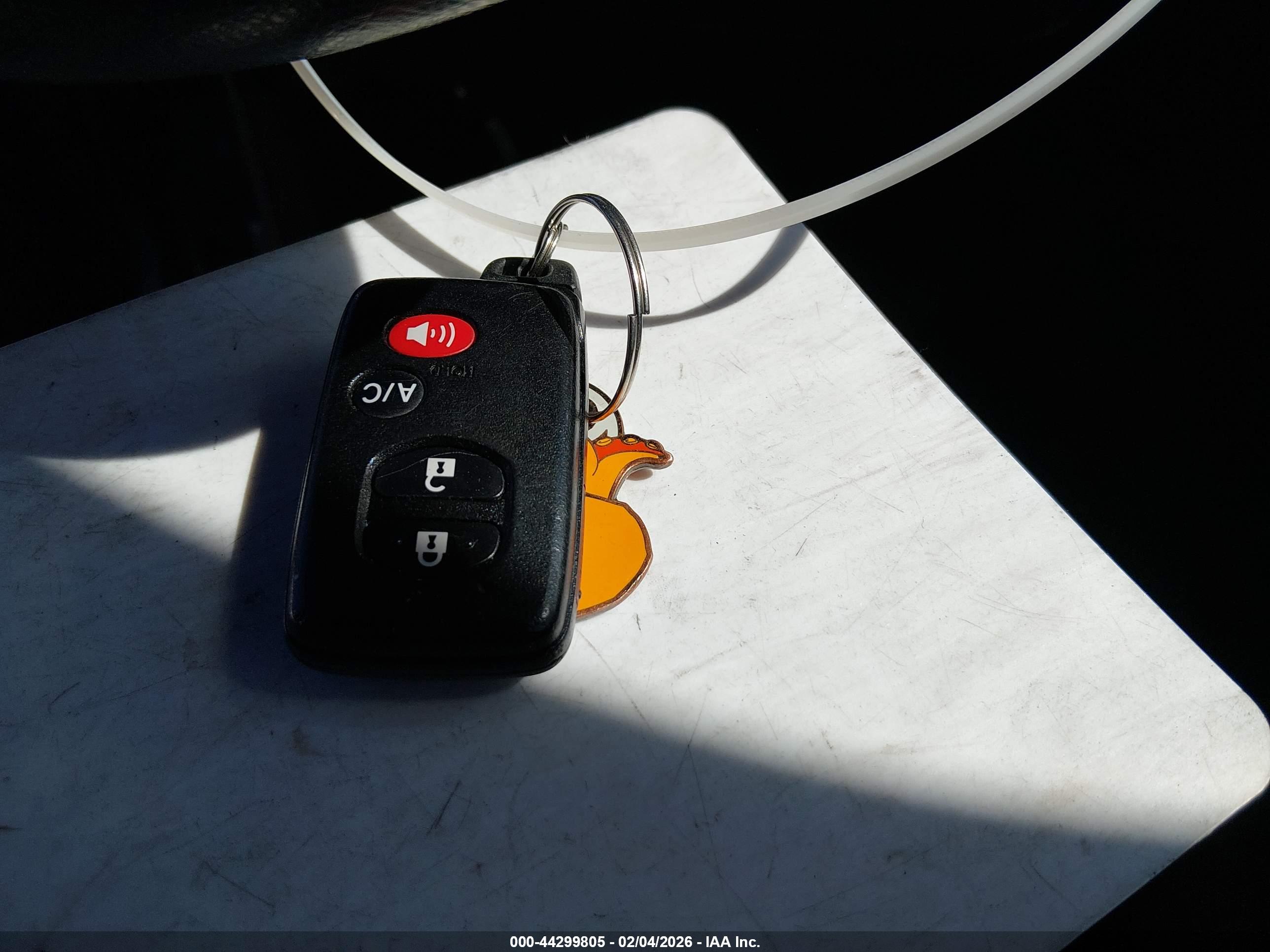 TOYOTA PRIUS image 11