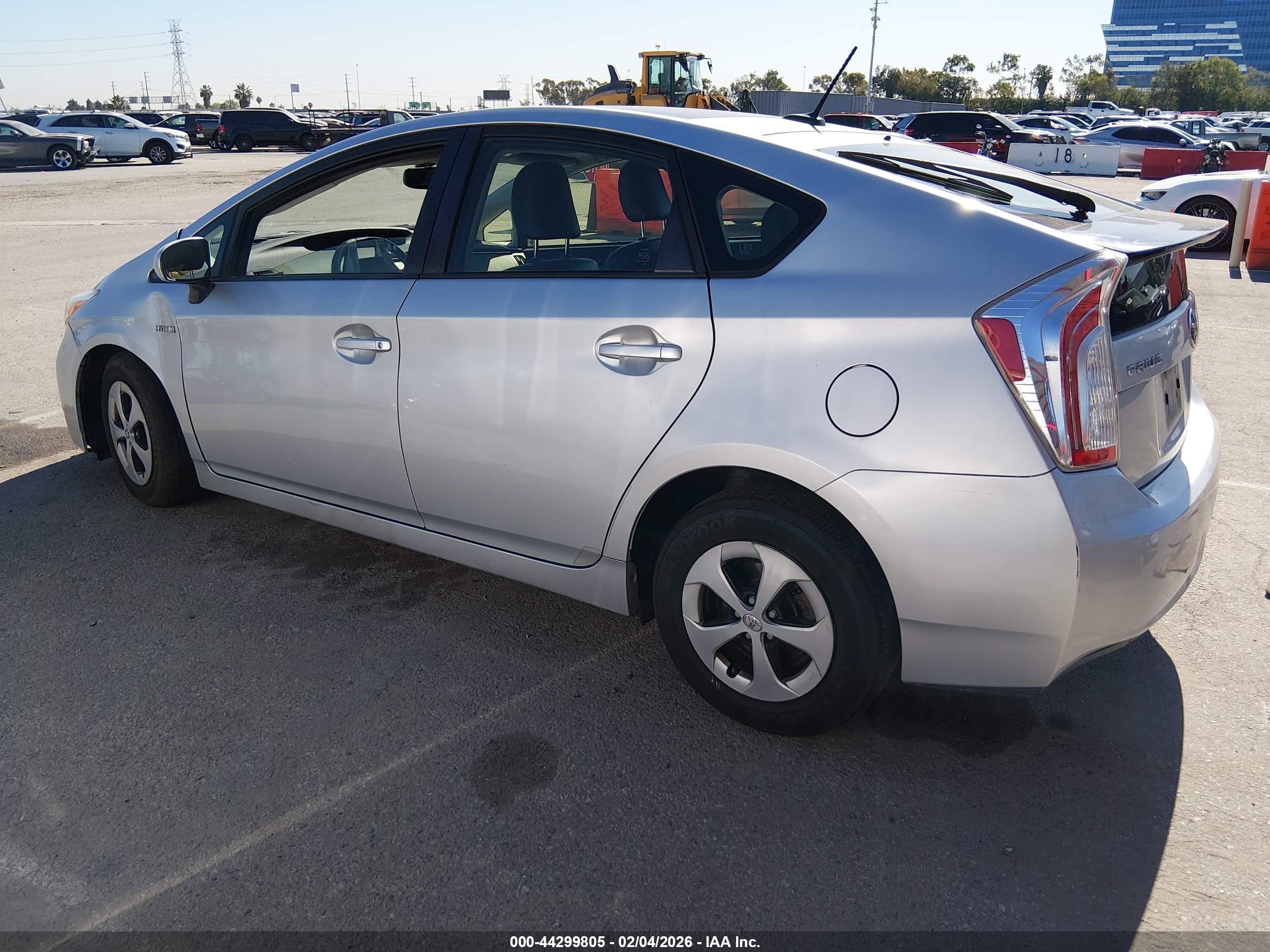 TOYOTA PRIUS image 3