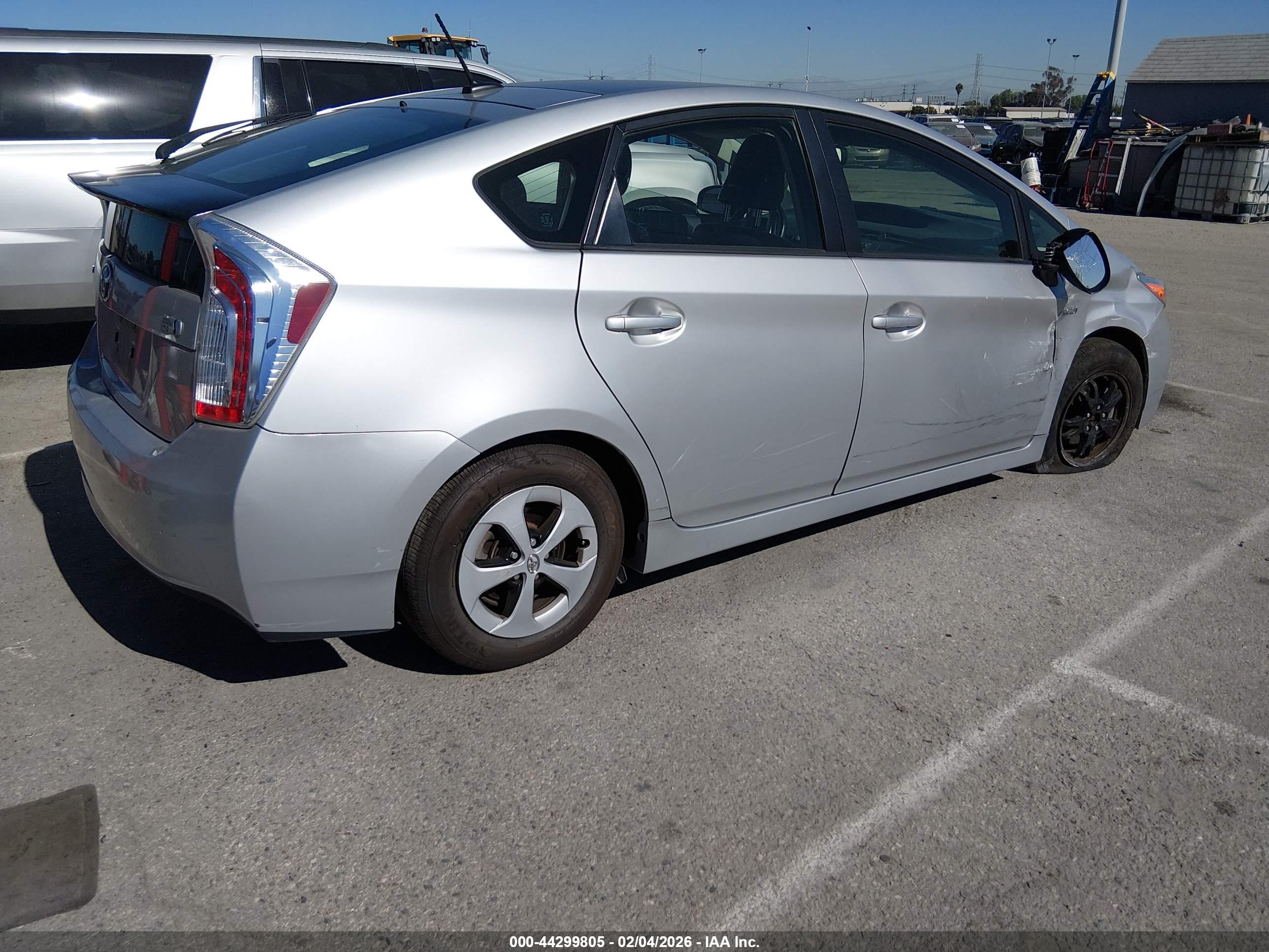 TOYOTA PRIUS image 4