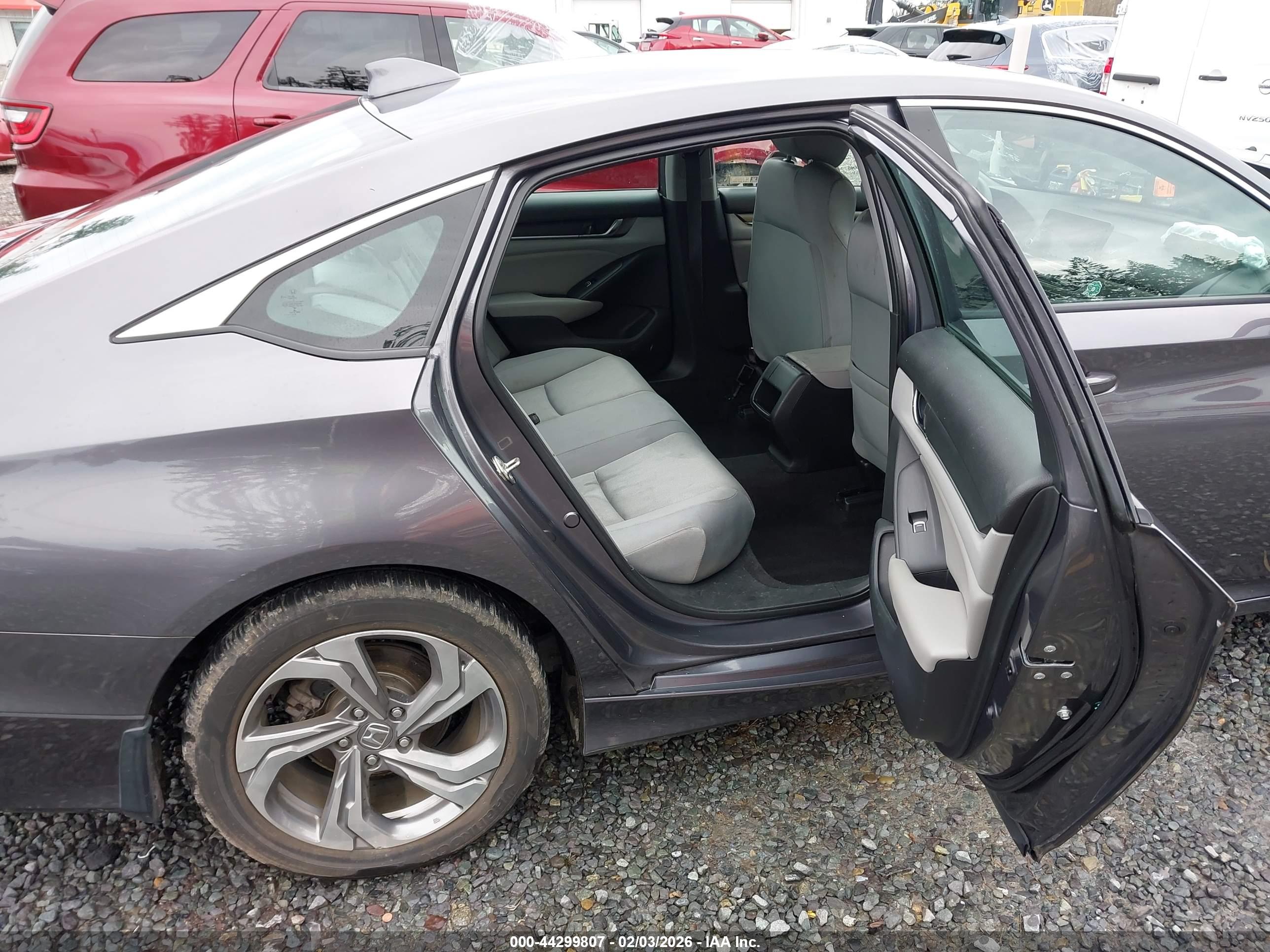 HONDA ACCORD image 8