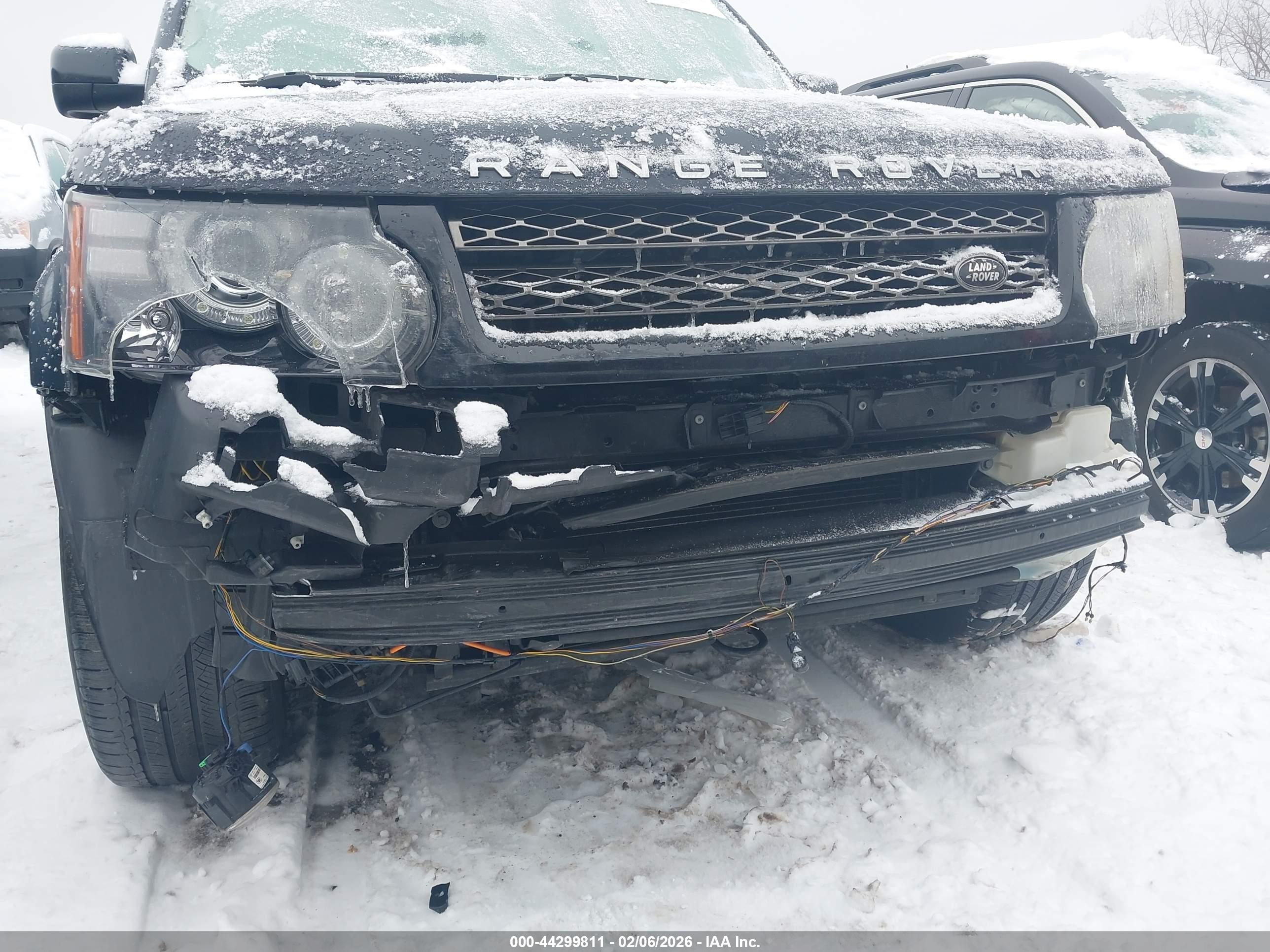 LAND ROVER image 6