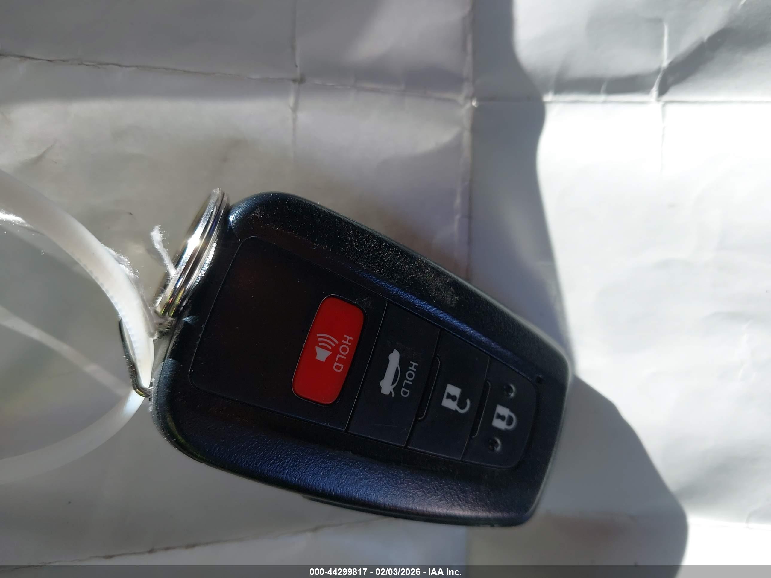 TOYOTA CAMRY image 11