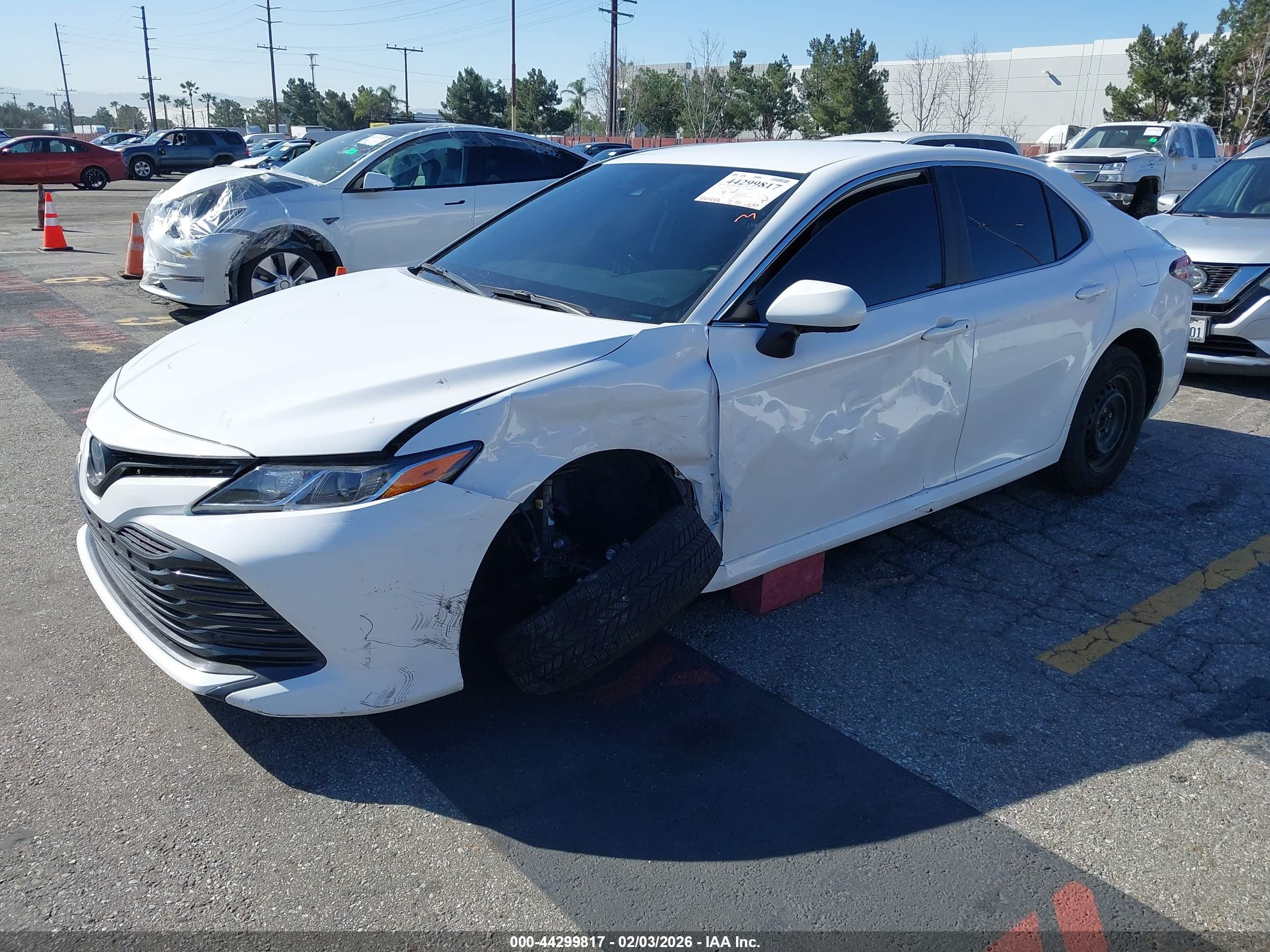 TOYOTA CAMRY image 2