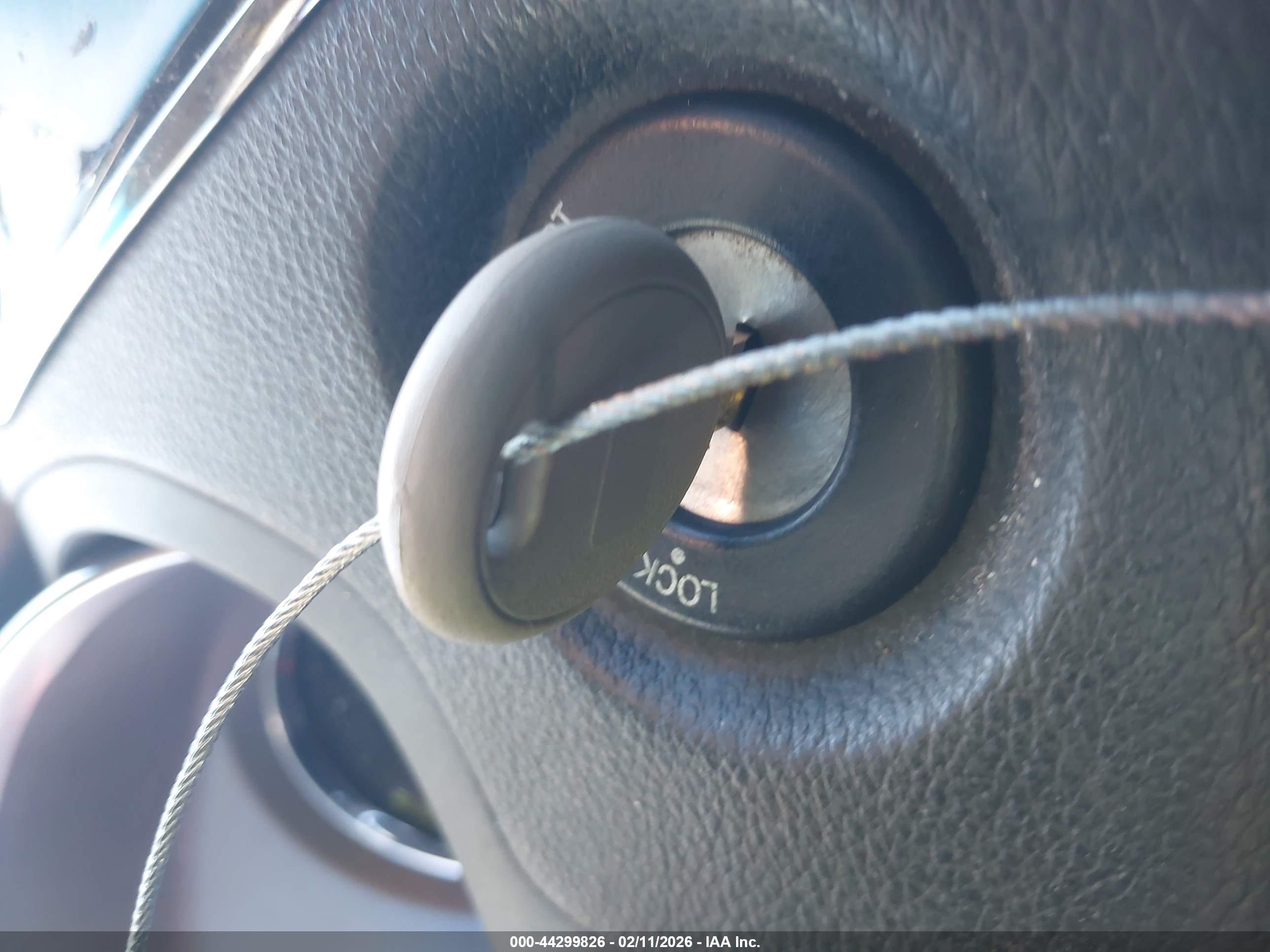 CHRYSLER 200 image 11