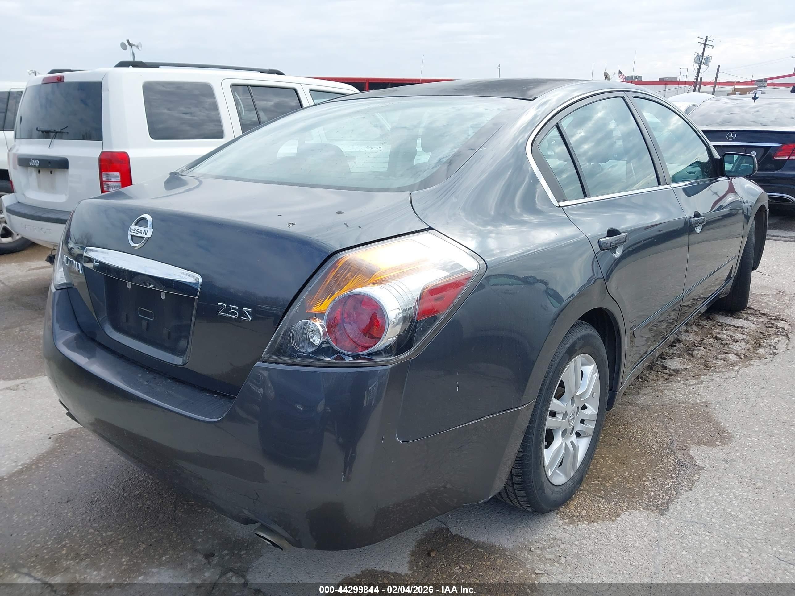 NISSAN ALTIMA image 4