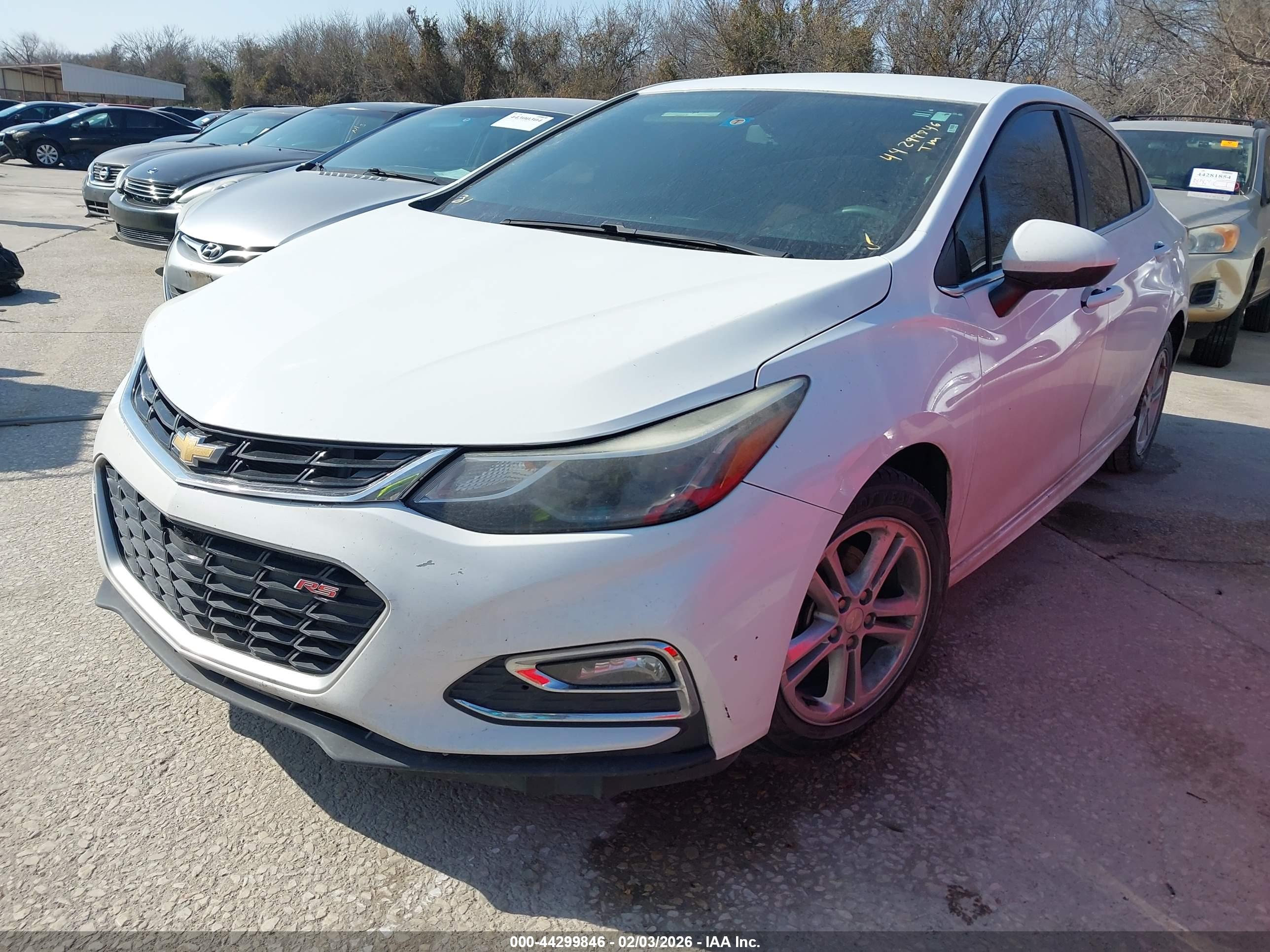 CHEVROLET CRUZE image 2