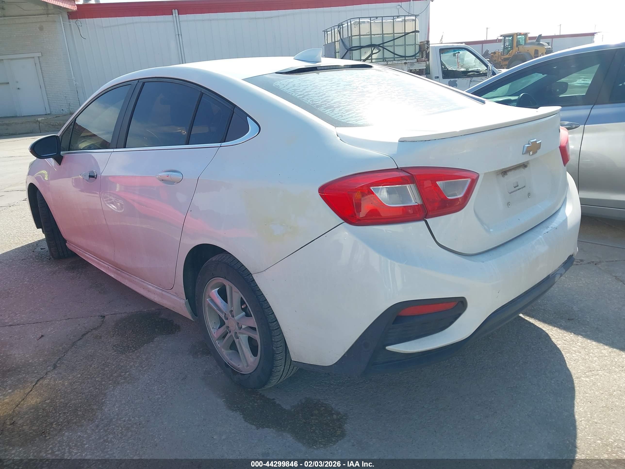 CHEVROLET CRUZE image 3