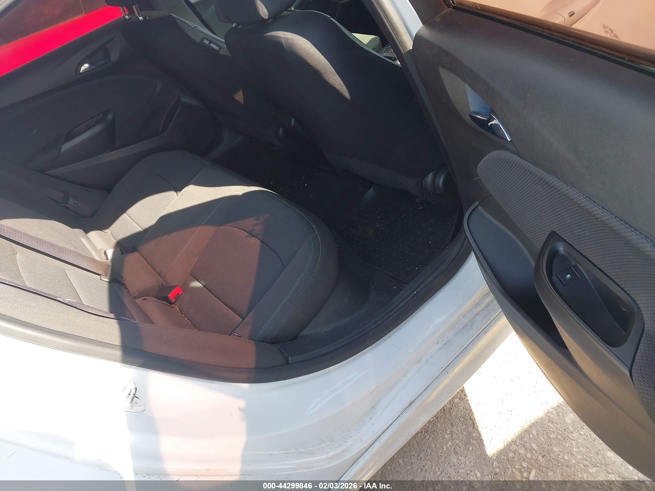 CHEVROLET CRUZE image 8