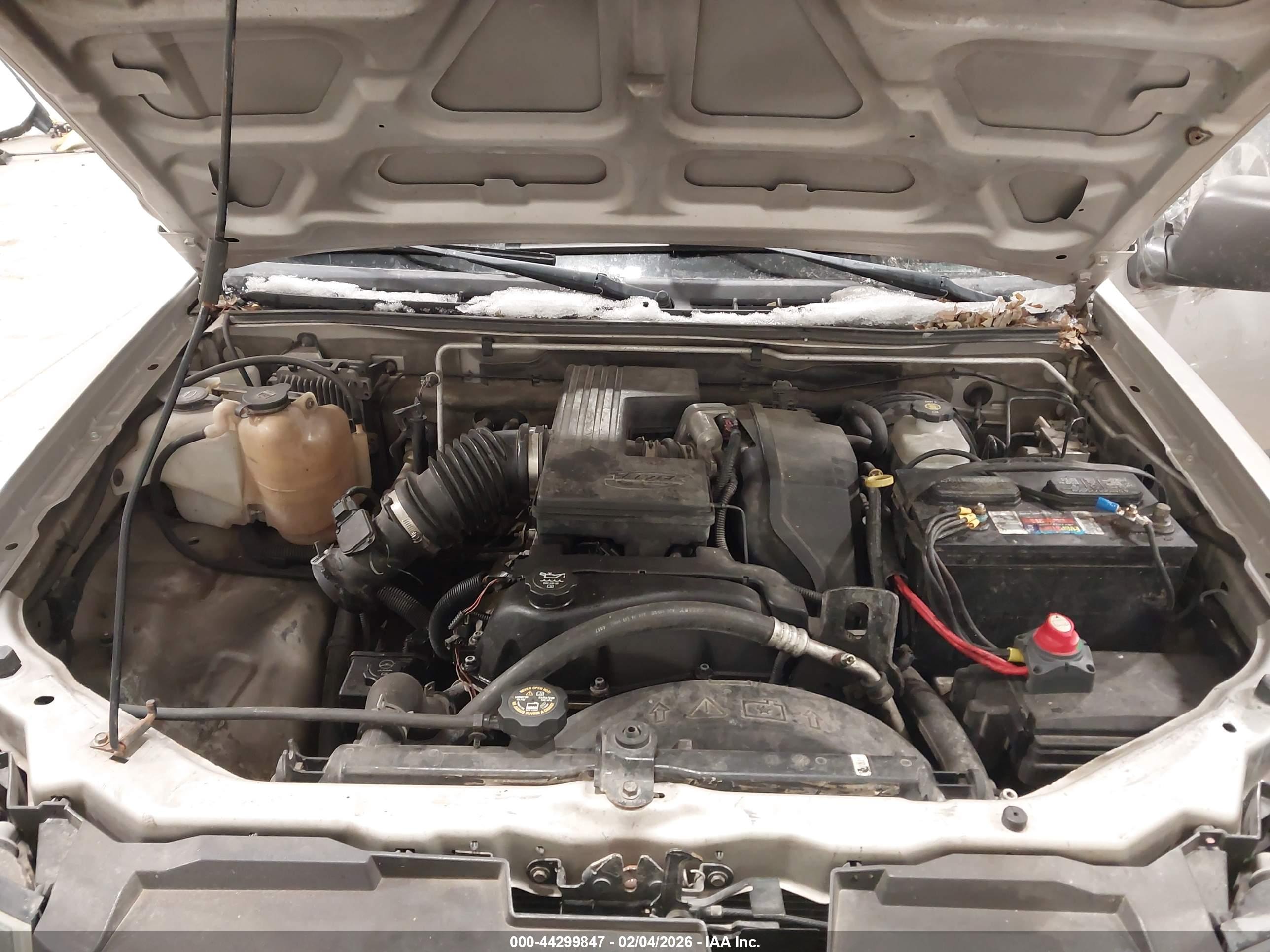 CHEVROLET COLORADO image 10