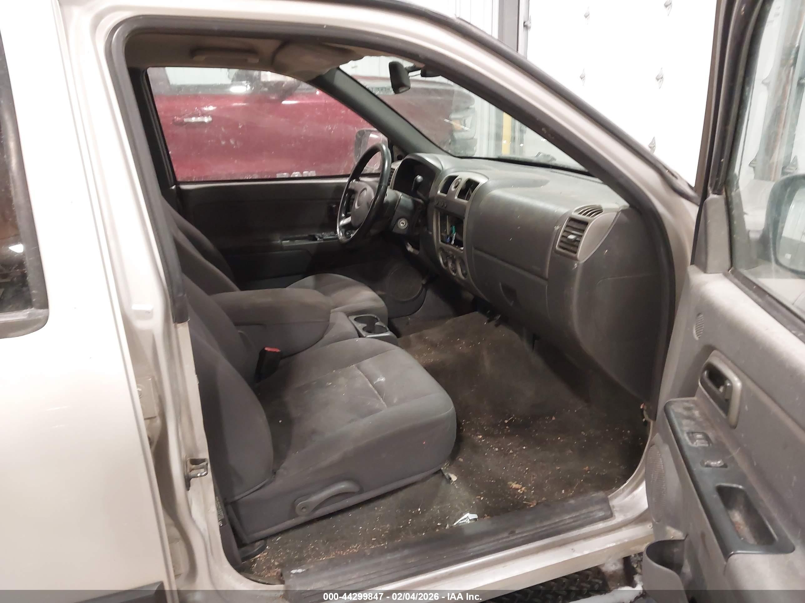 CHEVROLET COLORADO image 5