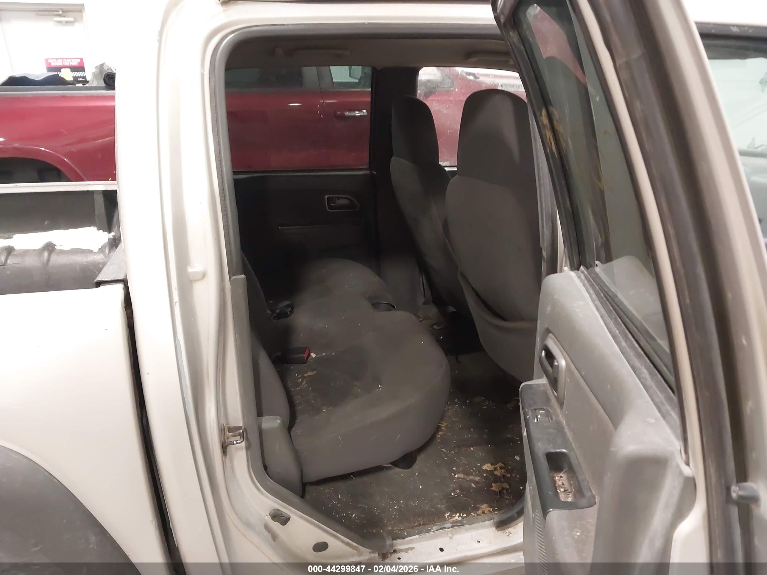 CHEVROLET COLORADO image 8