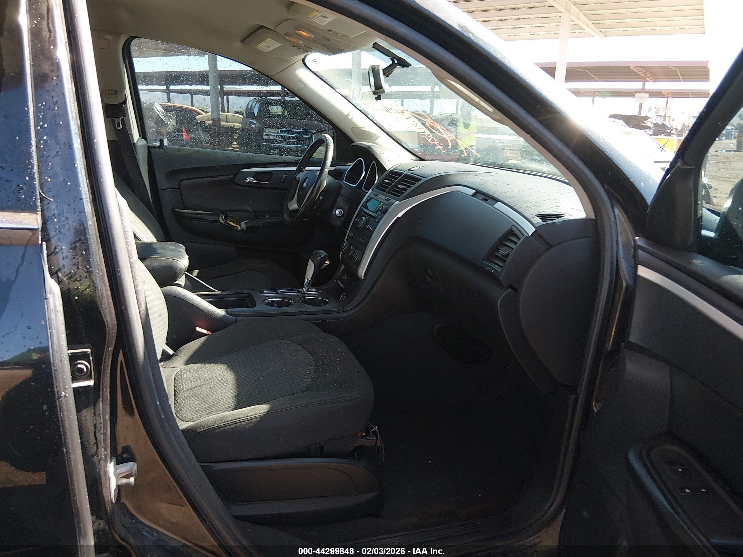 CHEVROLET TRAVERSE image 5