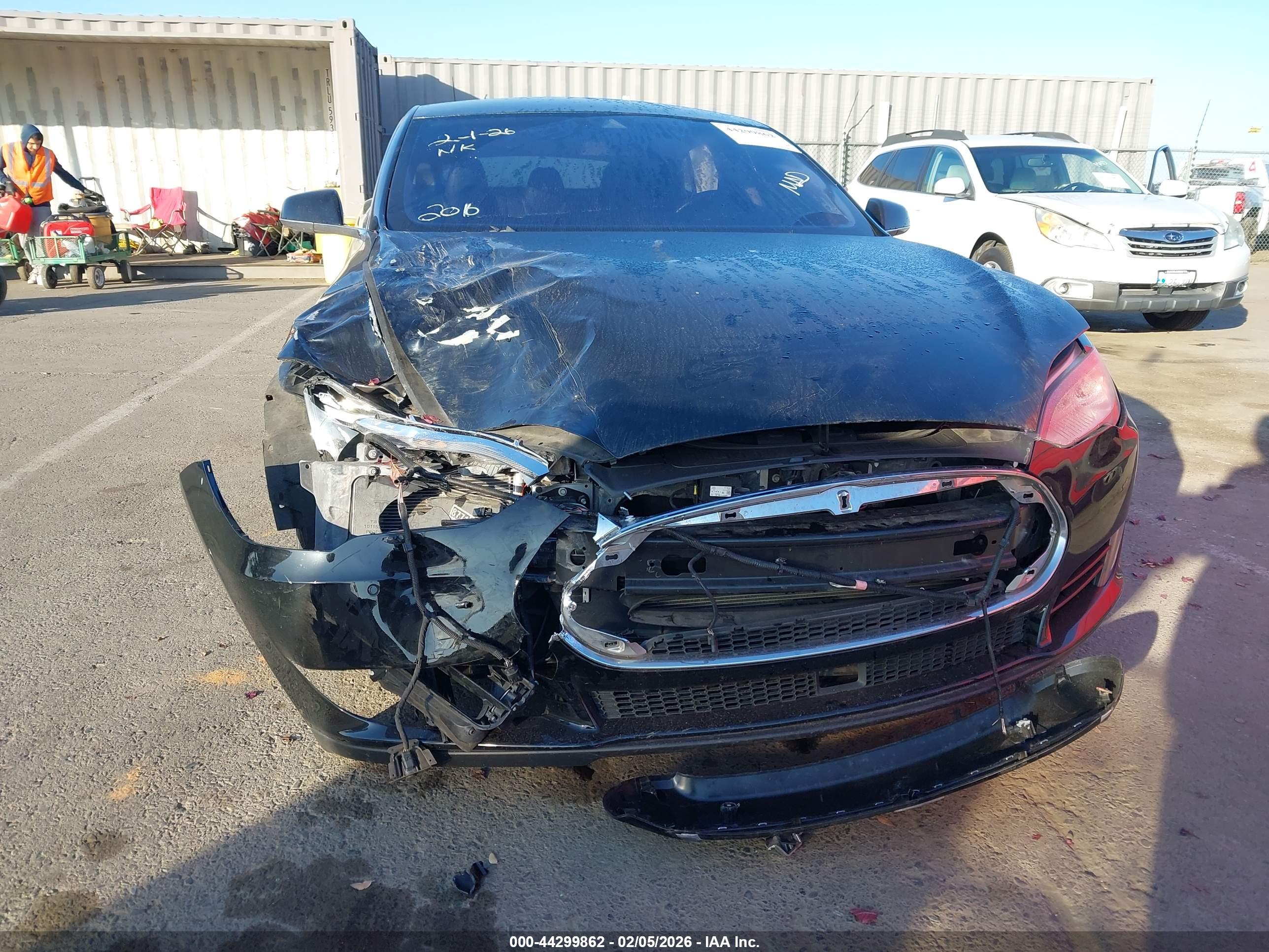 TESLA MODEL image 6