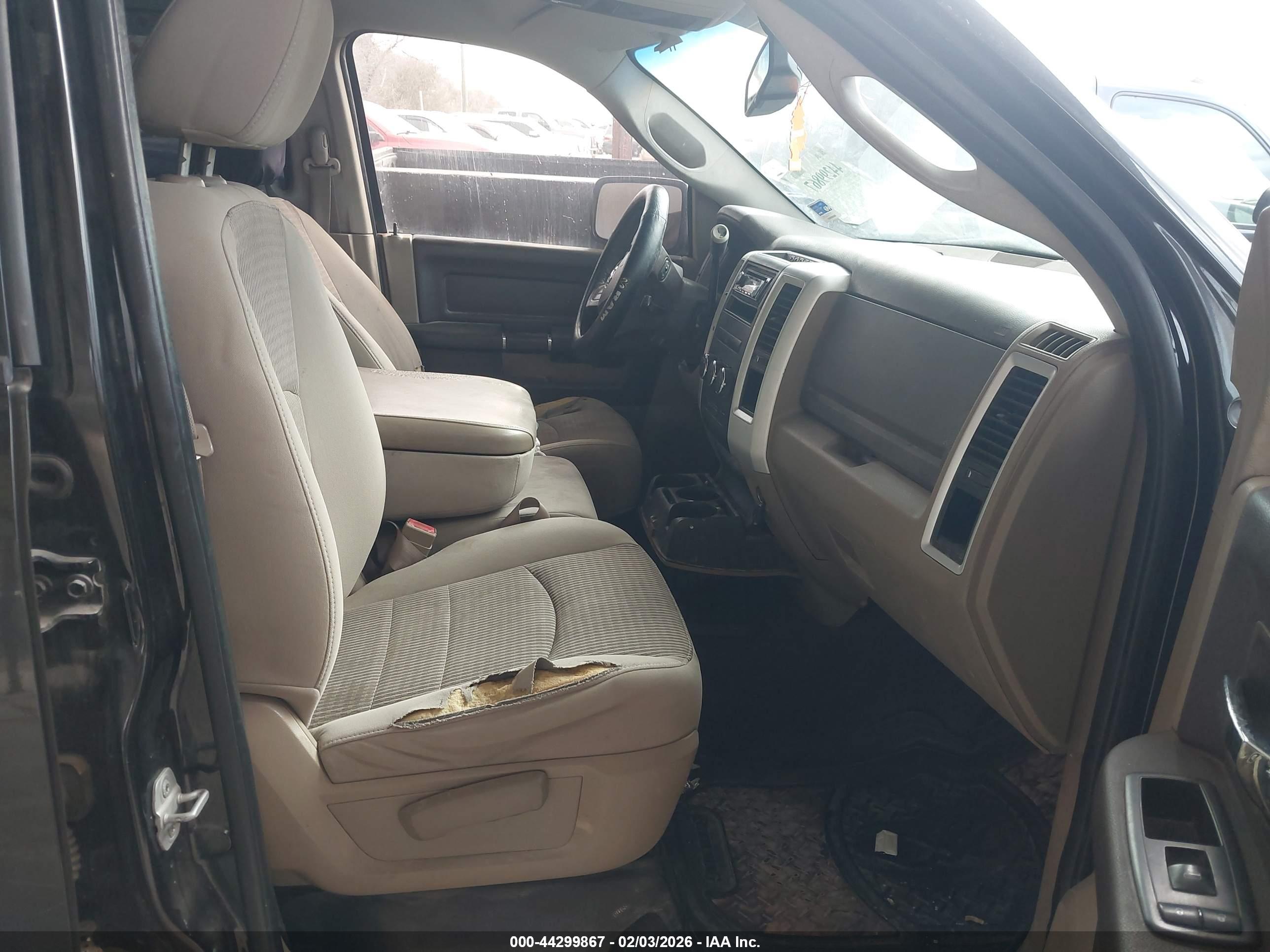 DODGE RAM image 5