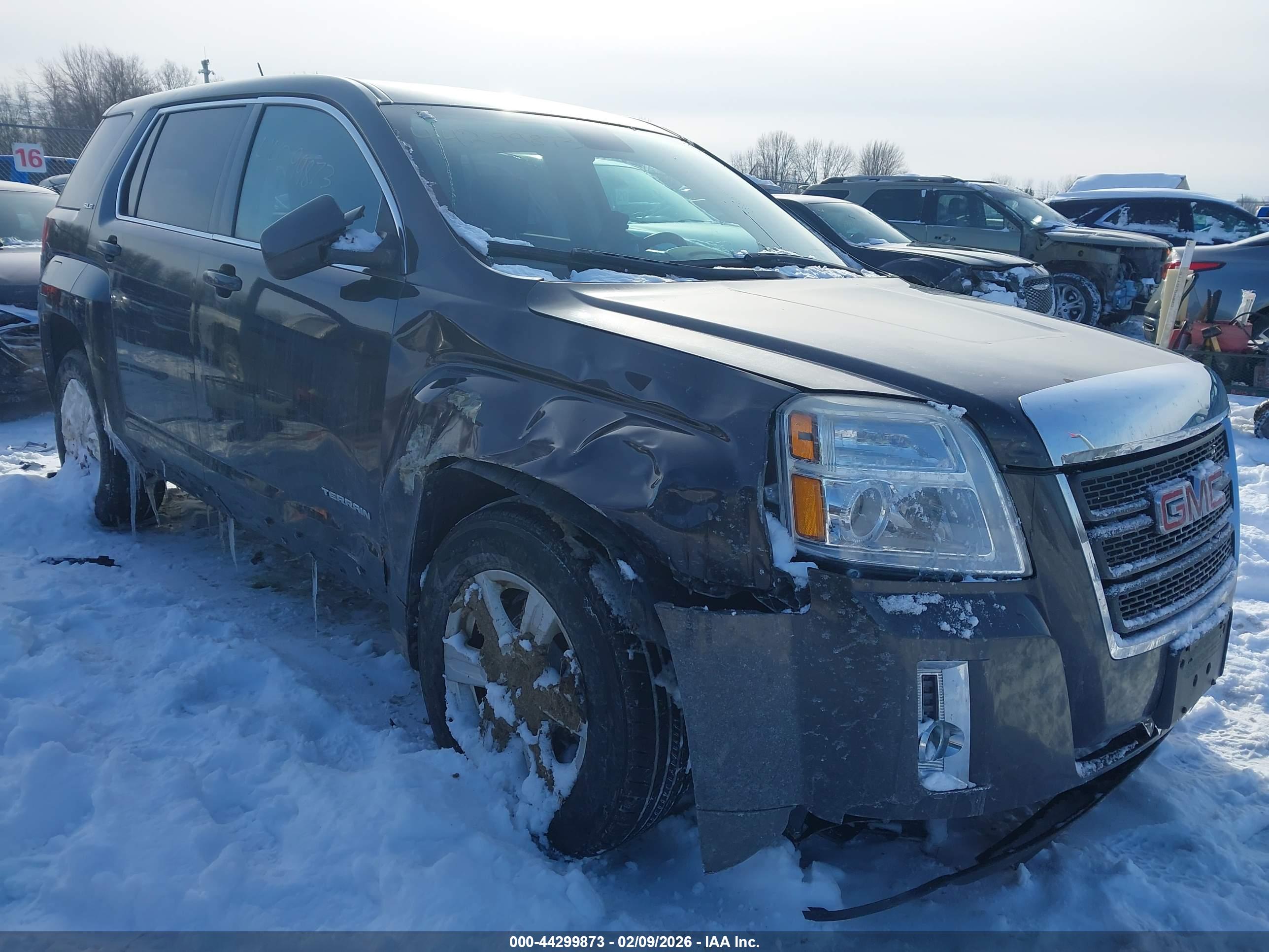 GMC TERRAIN image 6