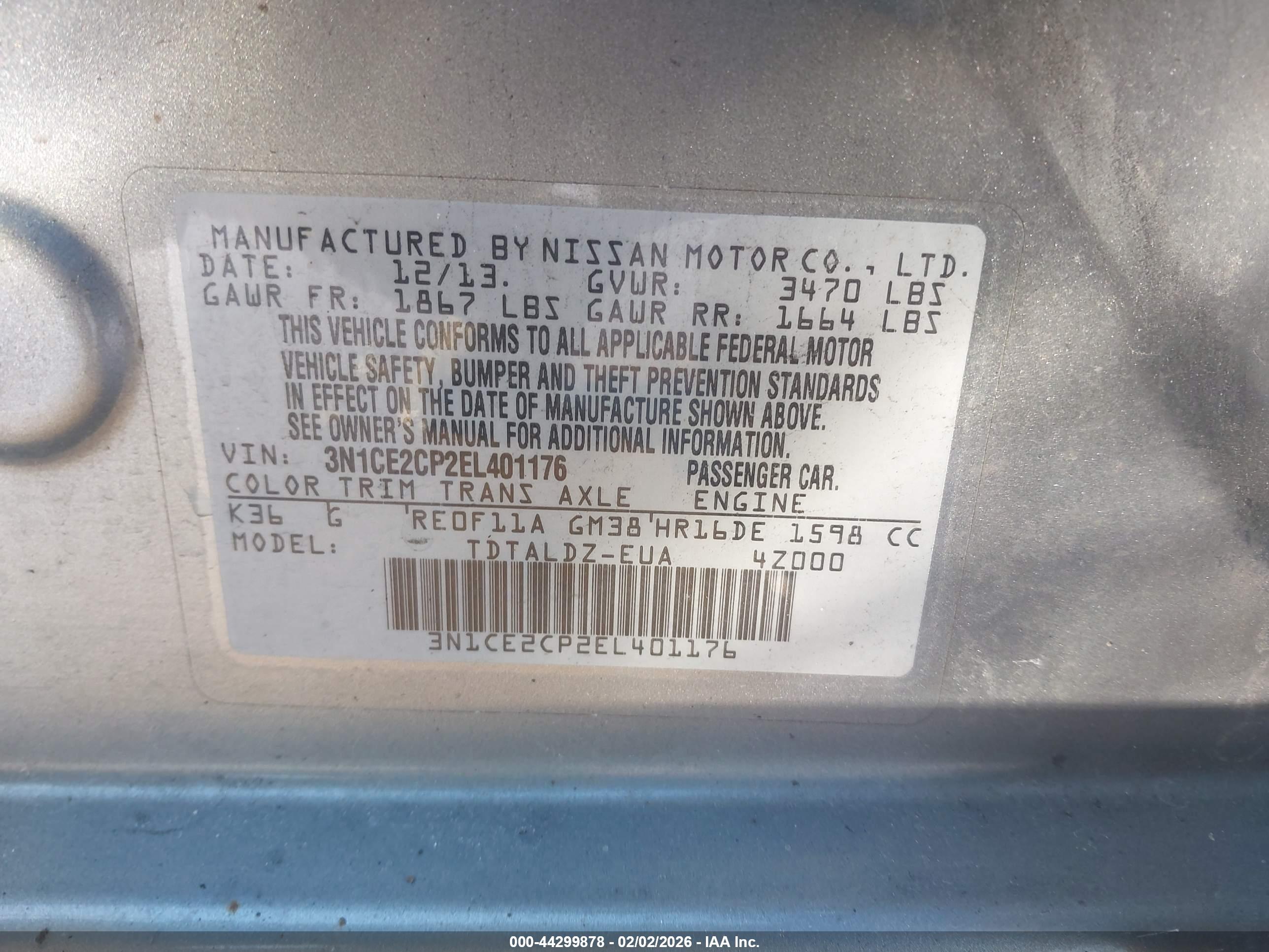 NISSAN VERSA image 9