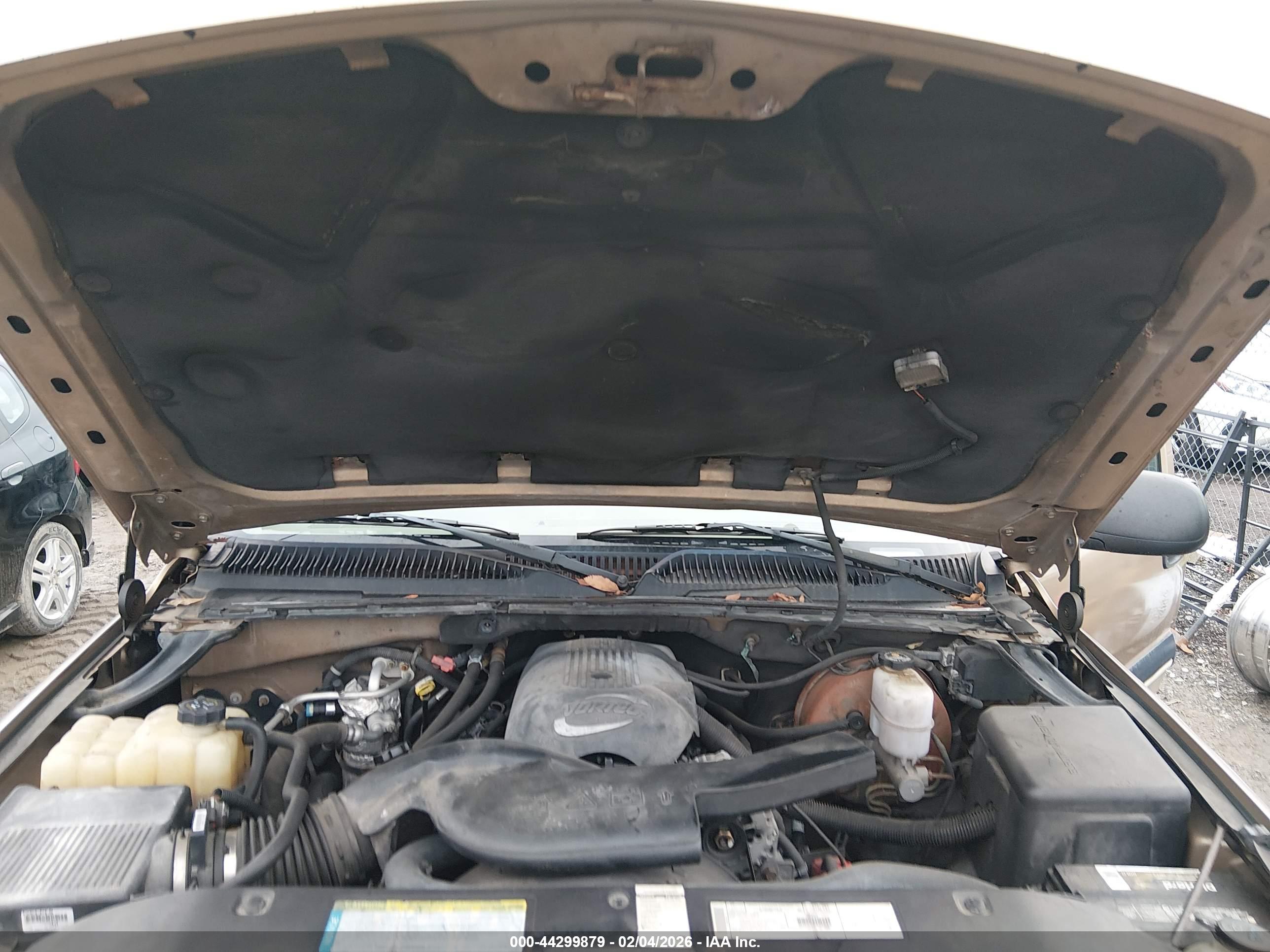 CHEVROLET SUBURBAN image 10