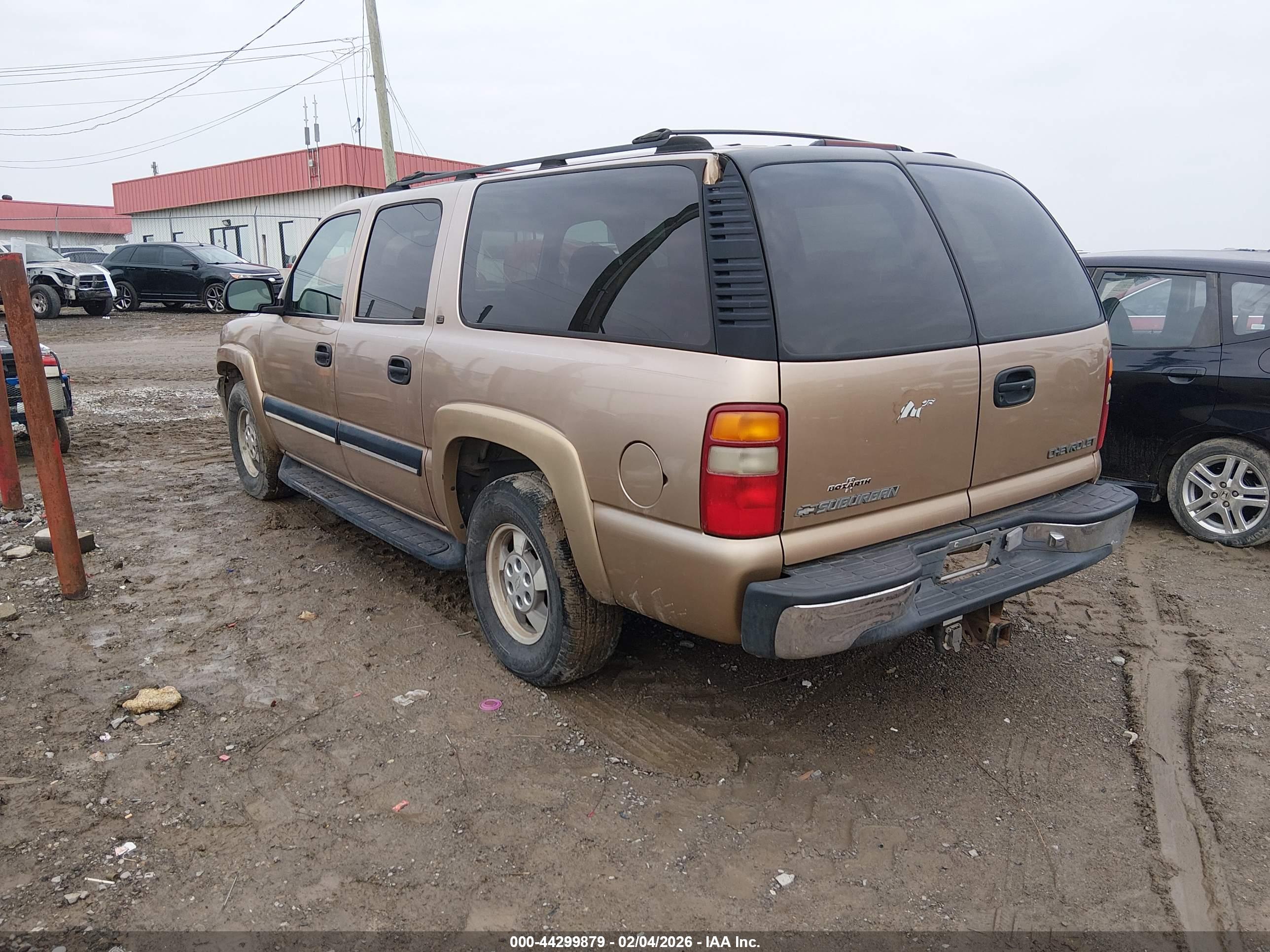 CHEVROLET SUBURBAN image 3