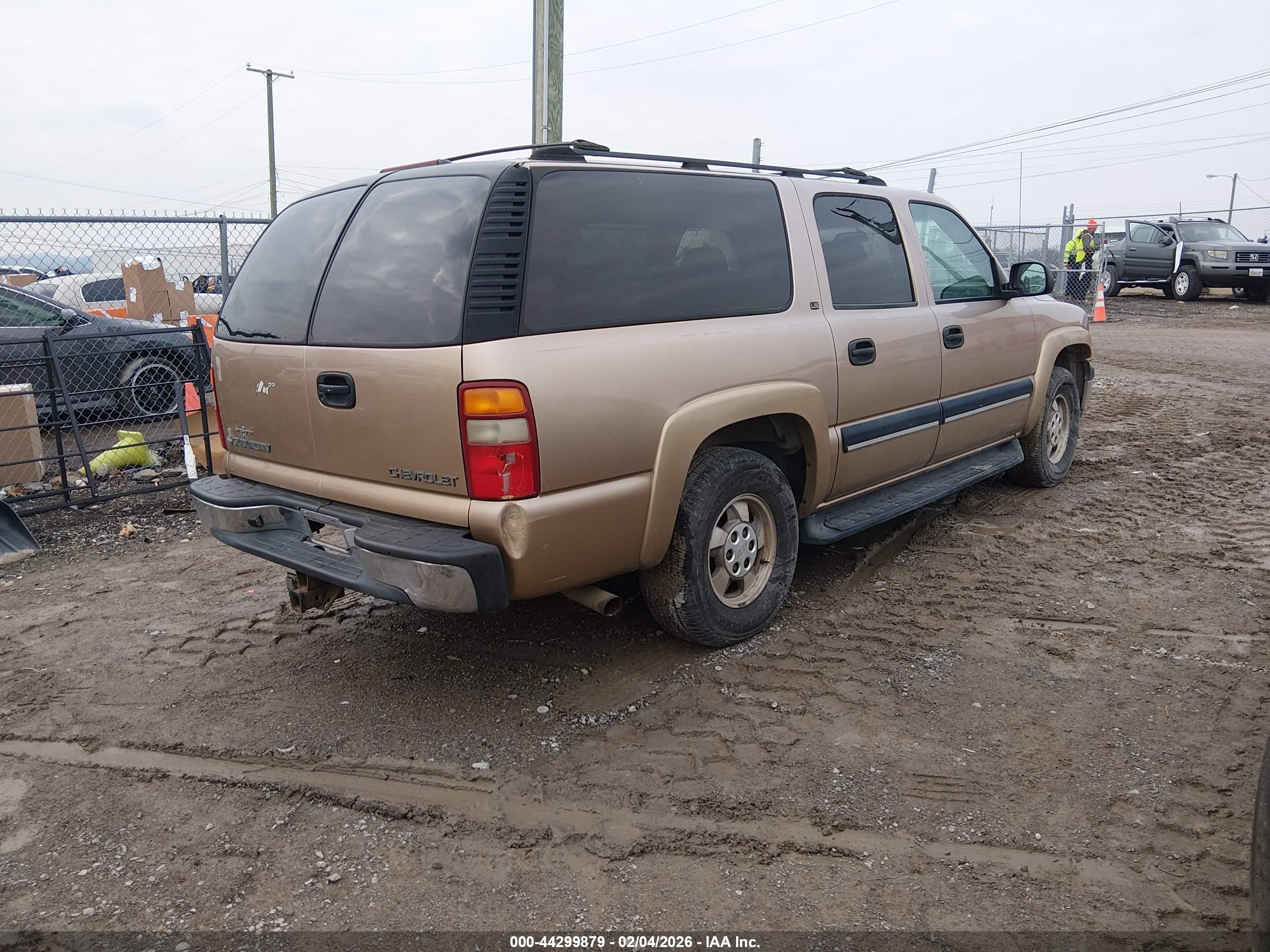 CHEVROLET SUBURBAN image 4