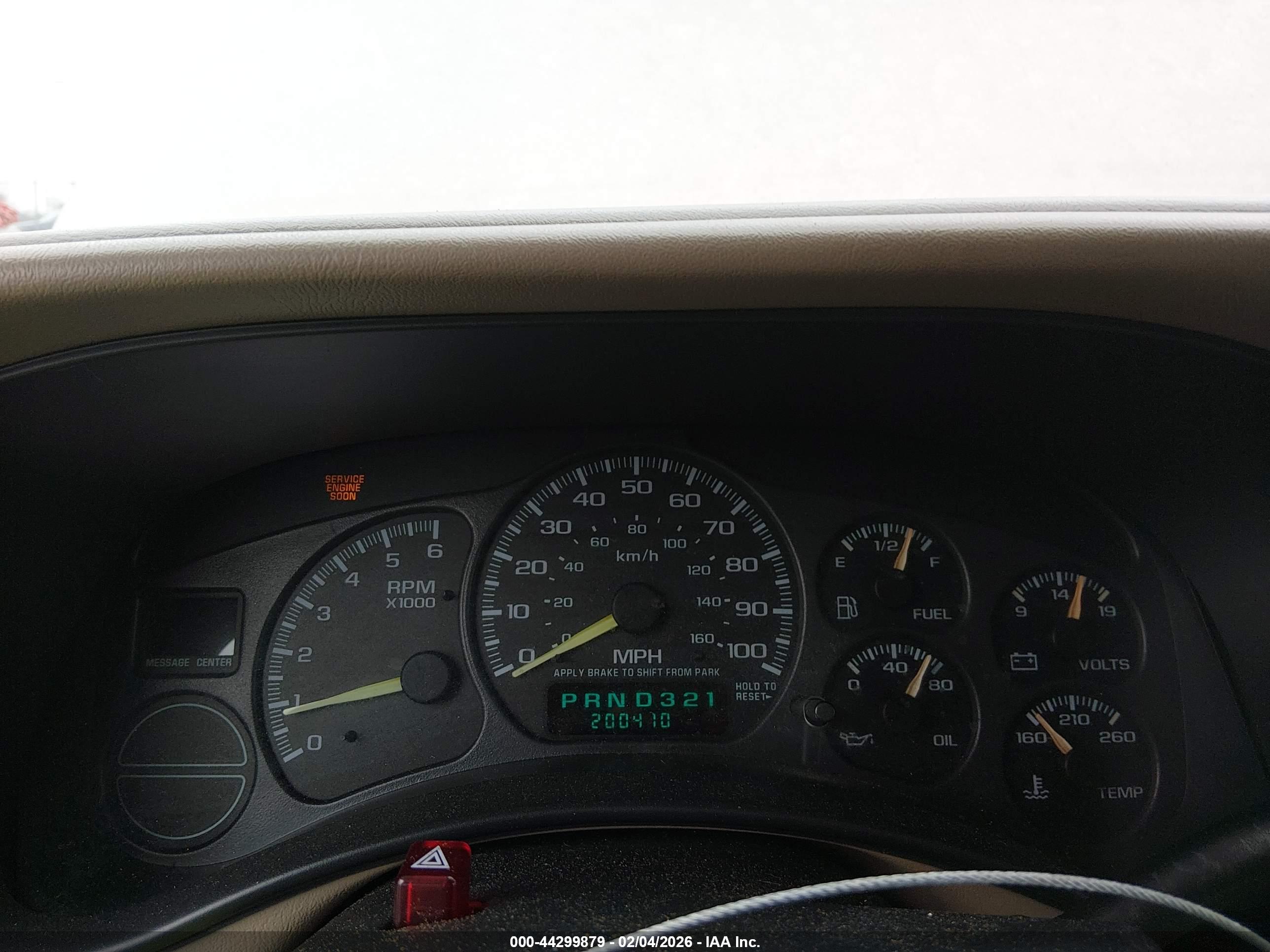 CHEVROLET SUBURBAN image 7
