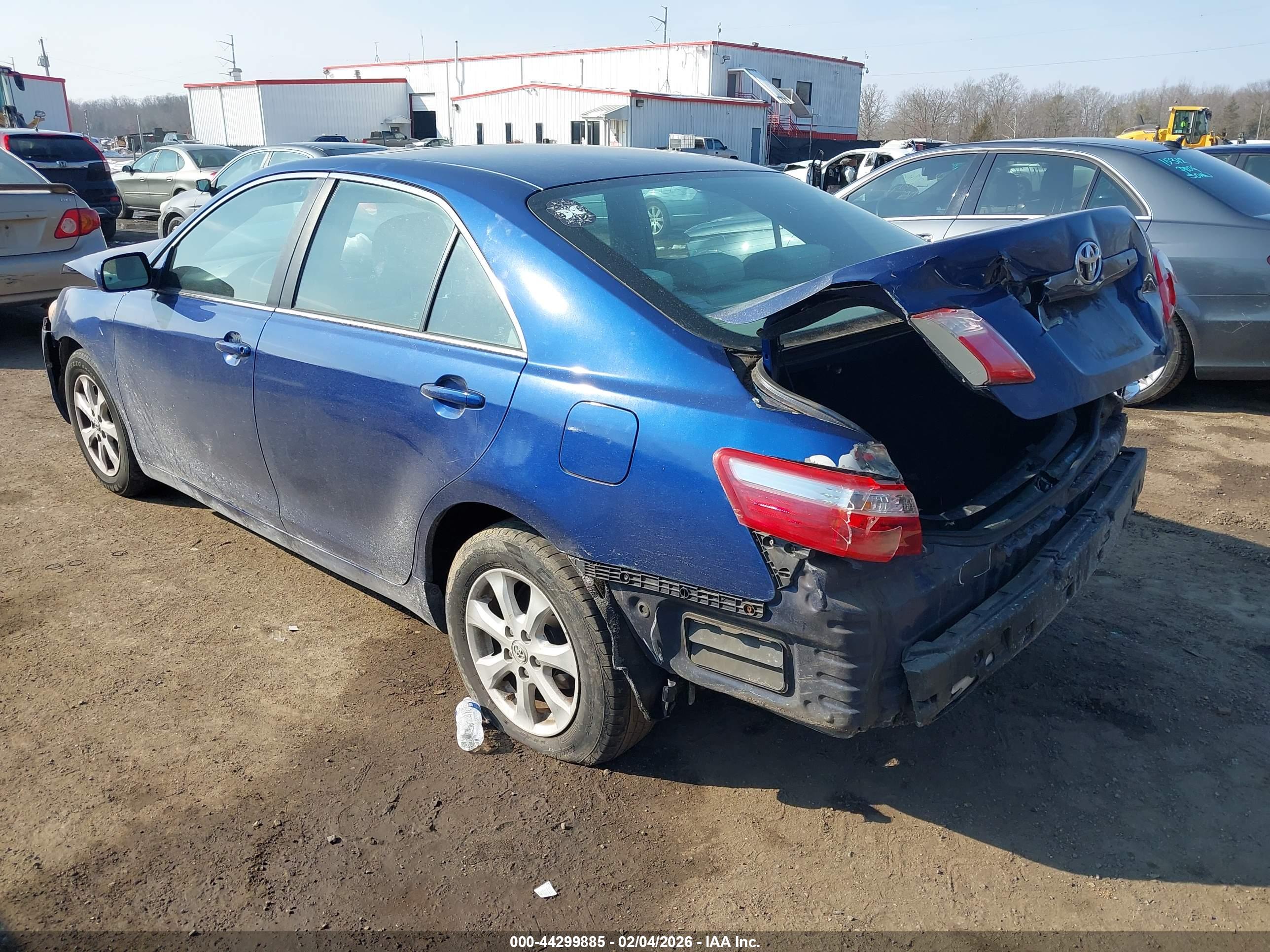 TOYOTA CAMRY image 3