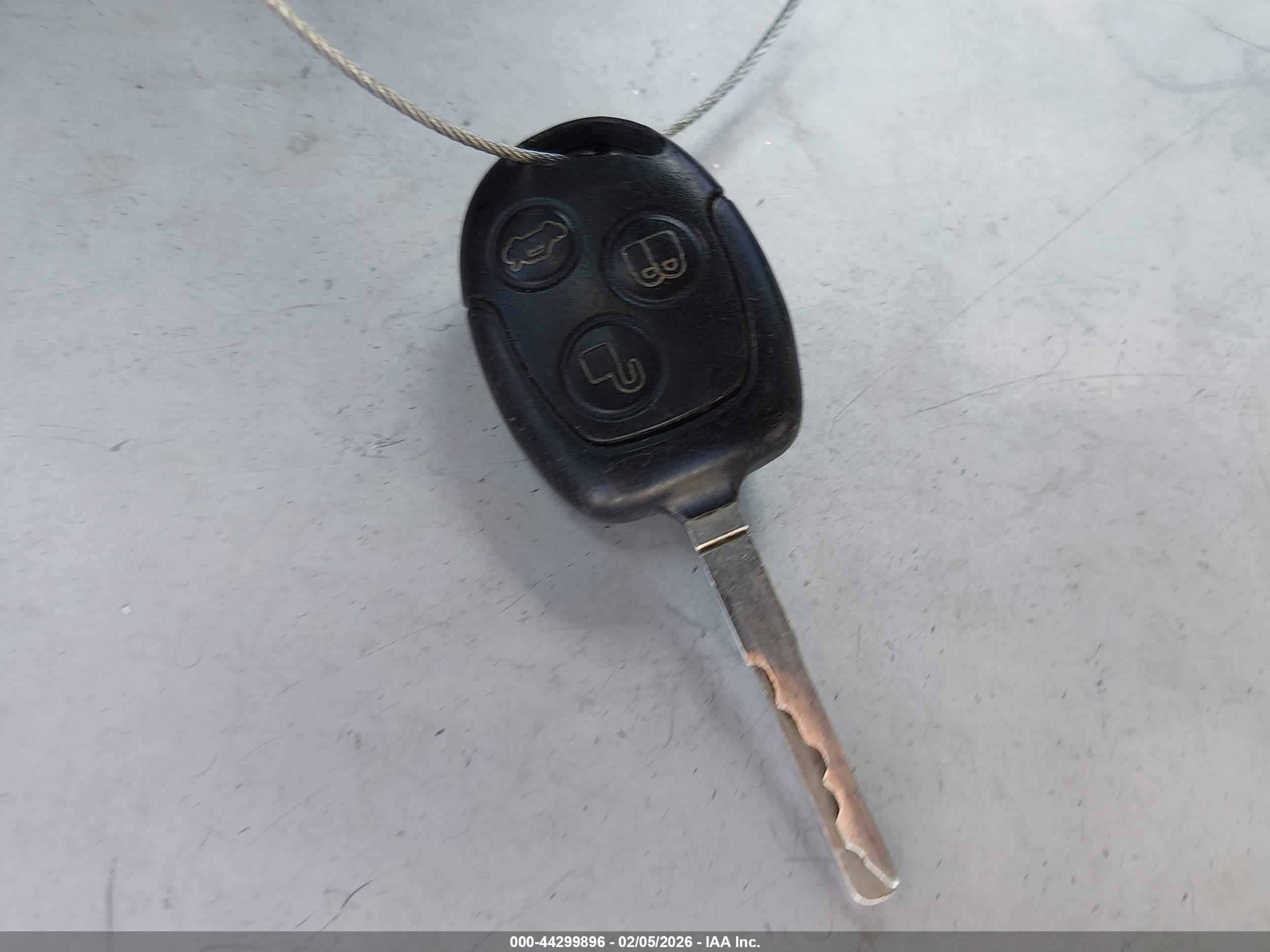 FORD FIESTA image 11