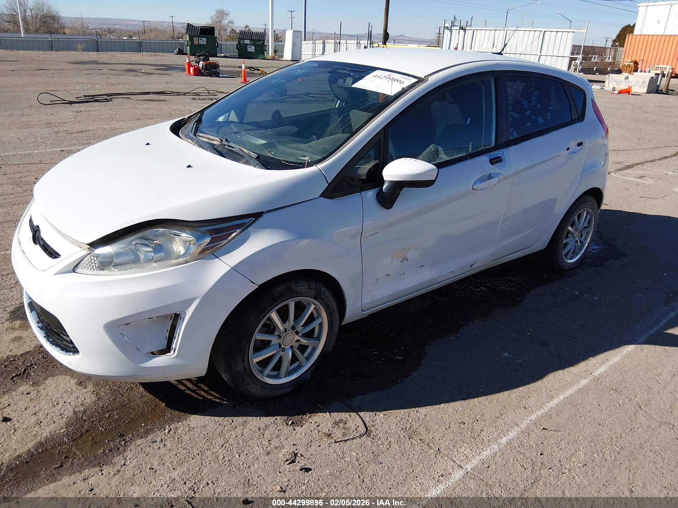 FORD FIESTA image 2