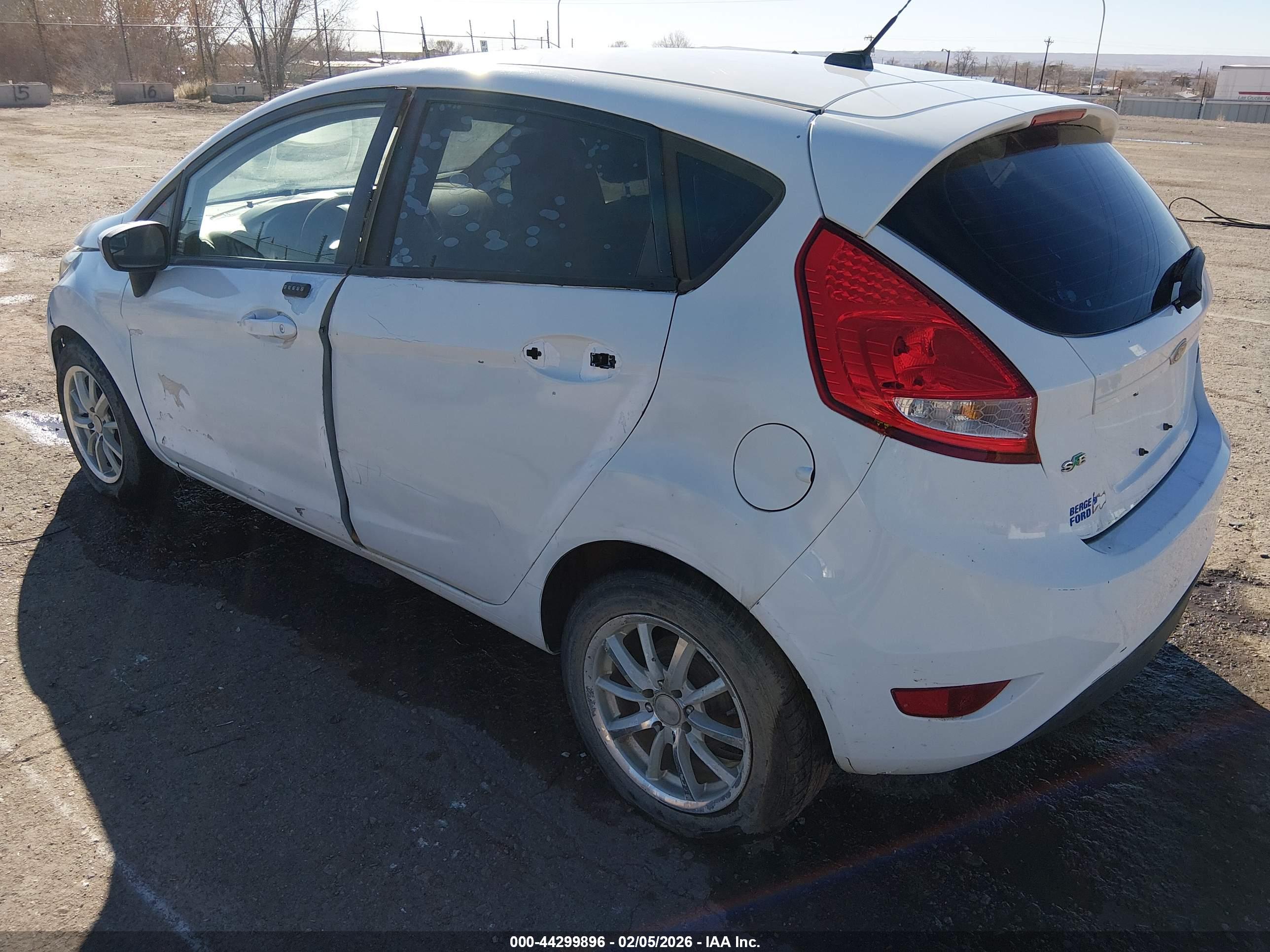 FORD FIESTA image 3