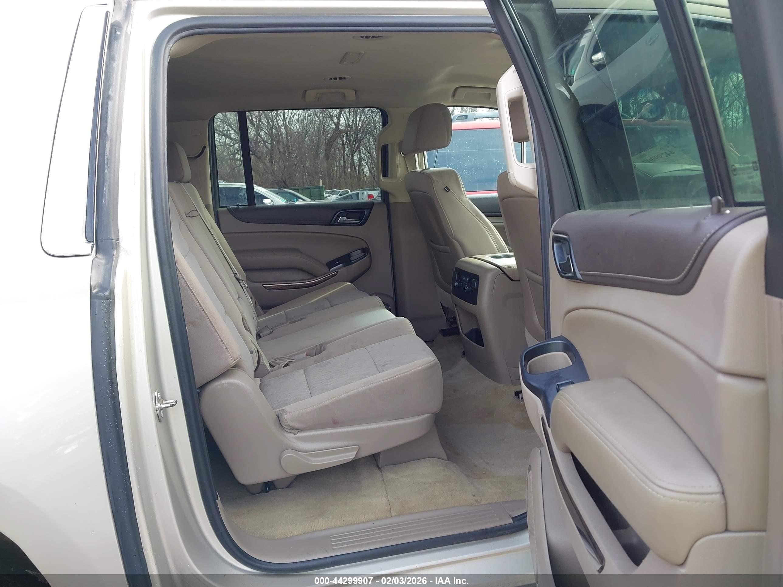 GMC YUKON image 8