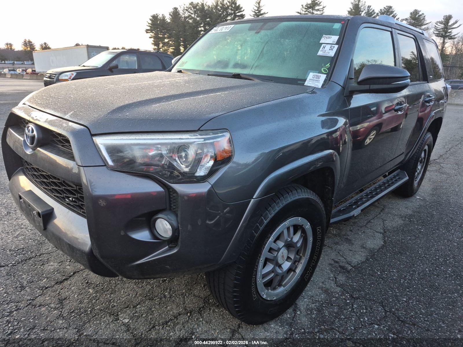 TOYOTA 4RUNNER image 2