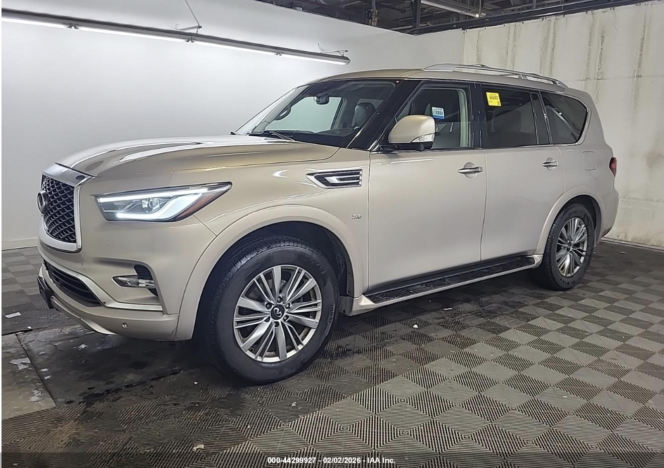 INFINITI QX80 image 2