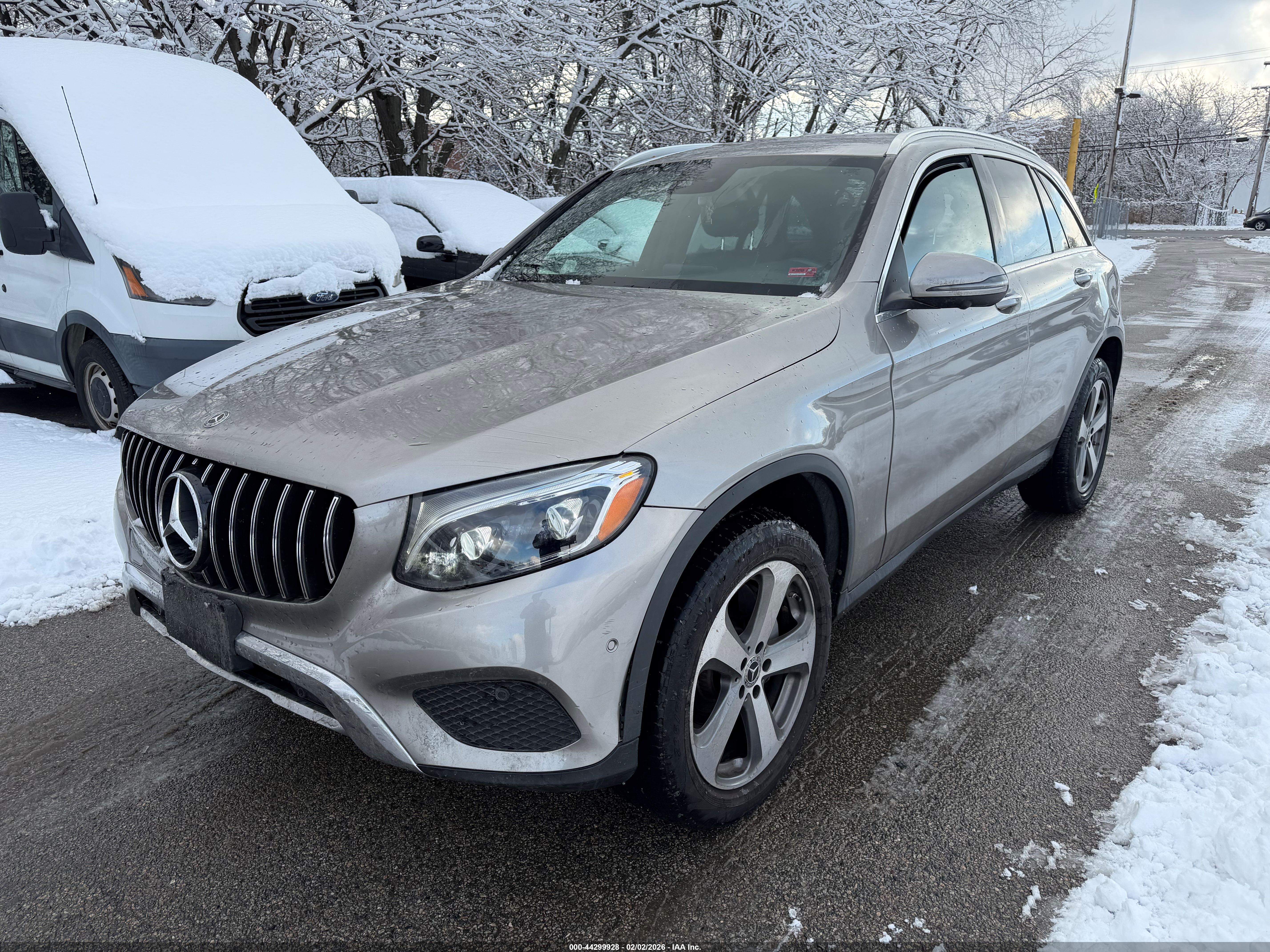 MERCEDES-BENZ GLC image 2