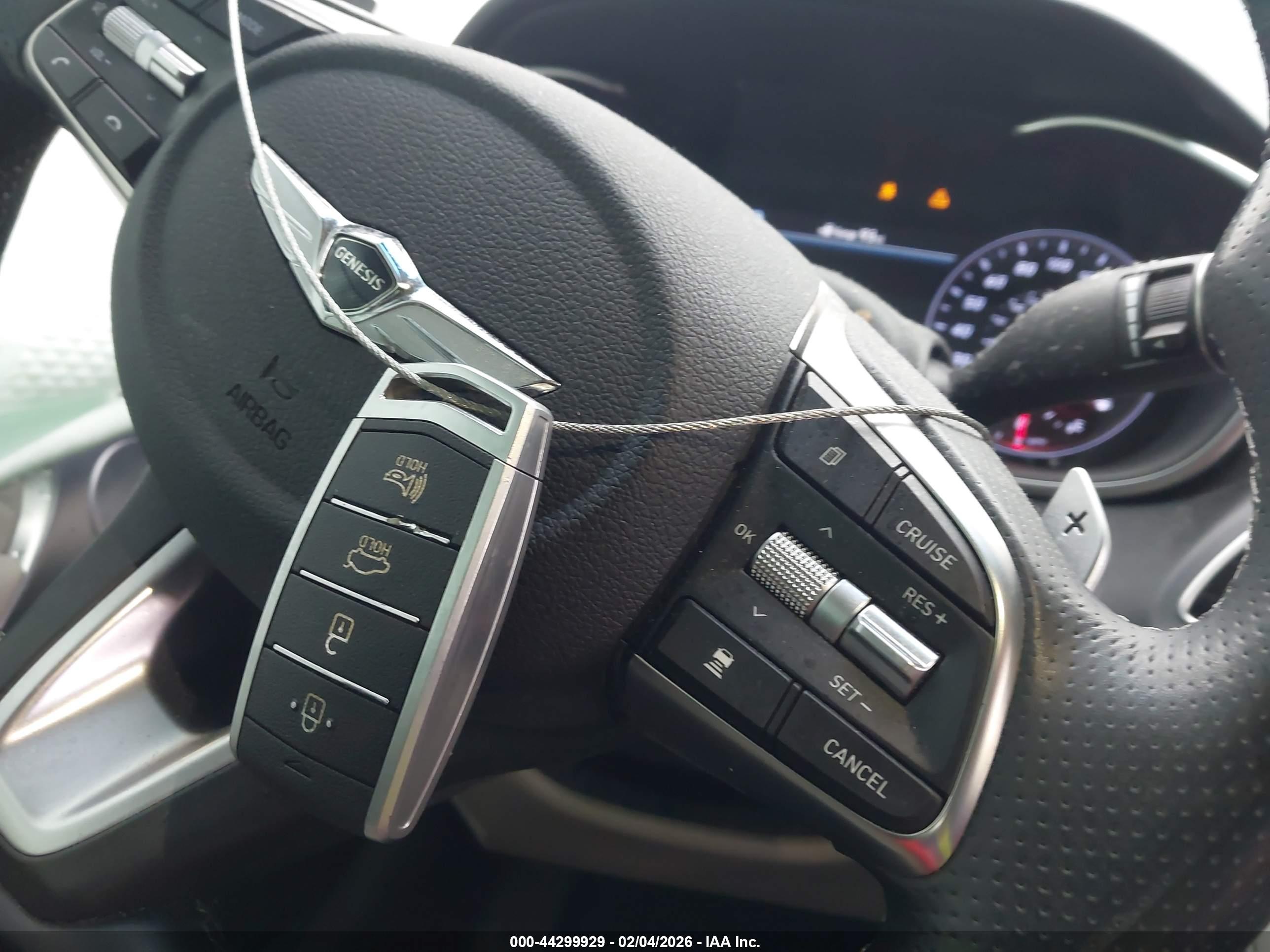 GENESIS G70 image 11