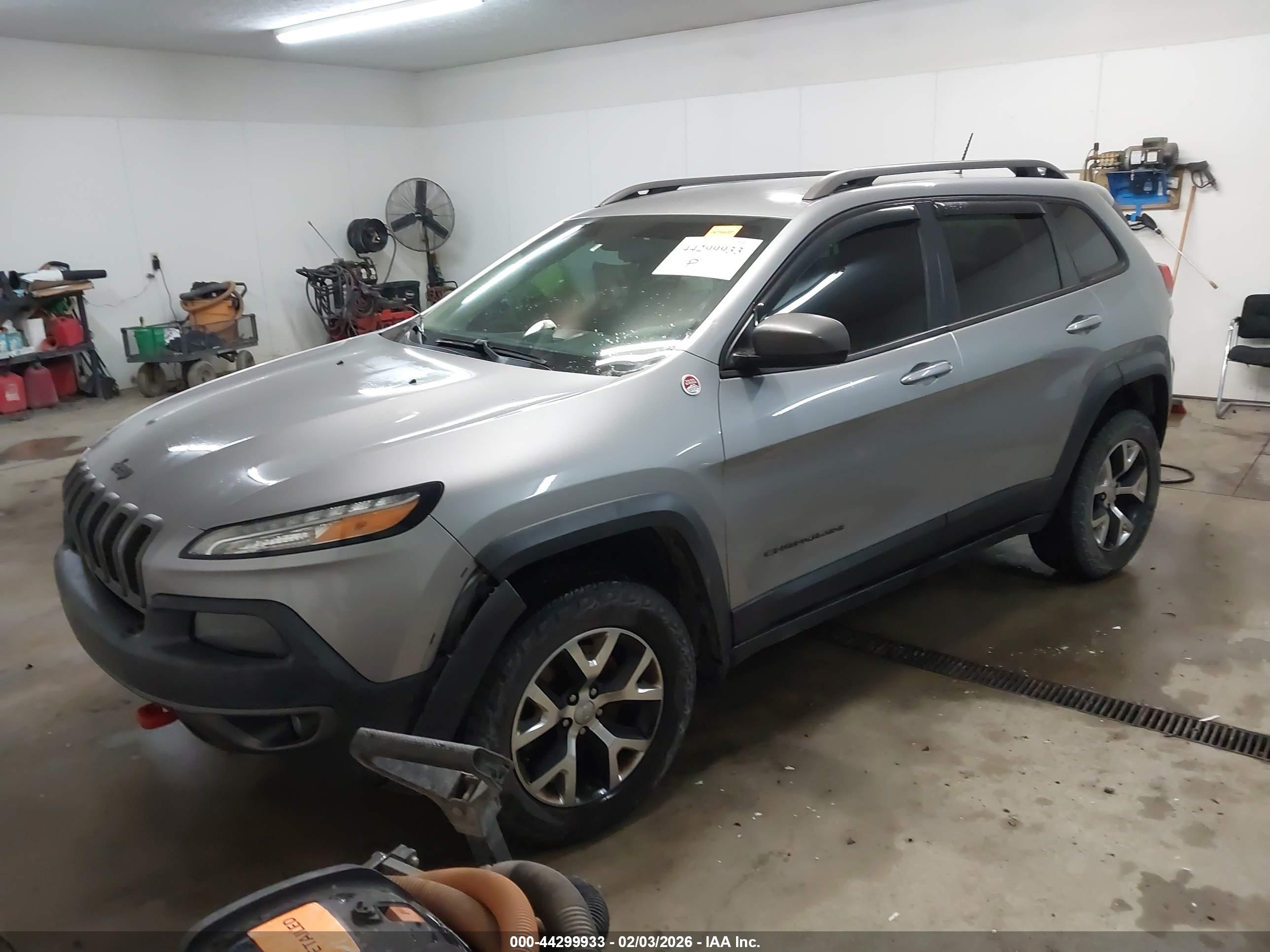 JEEP CHEROKEE image 2