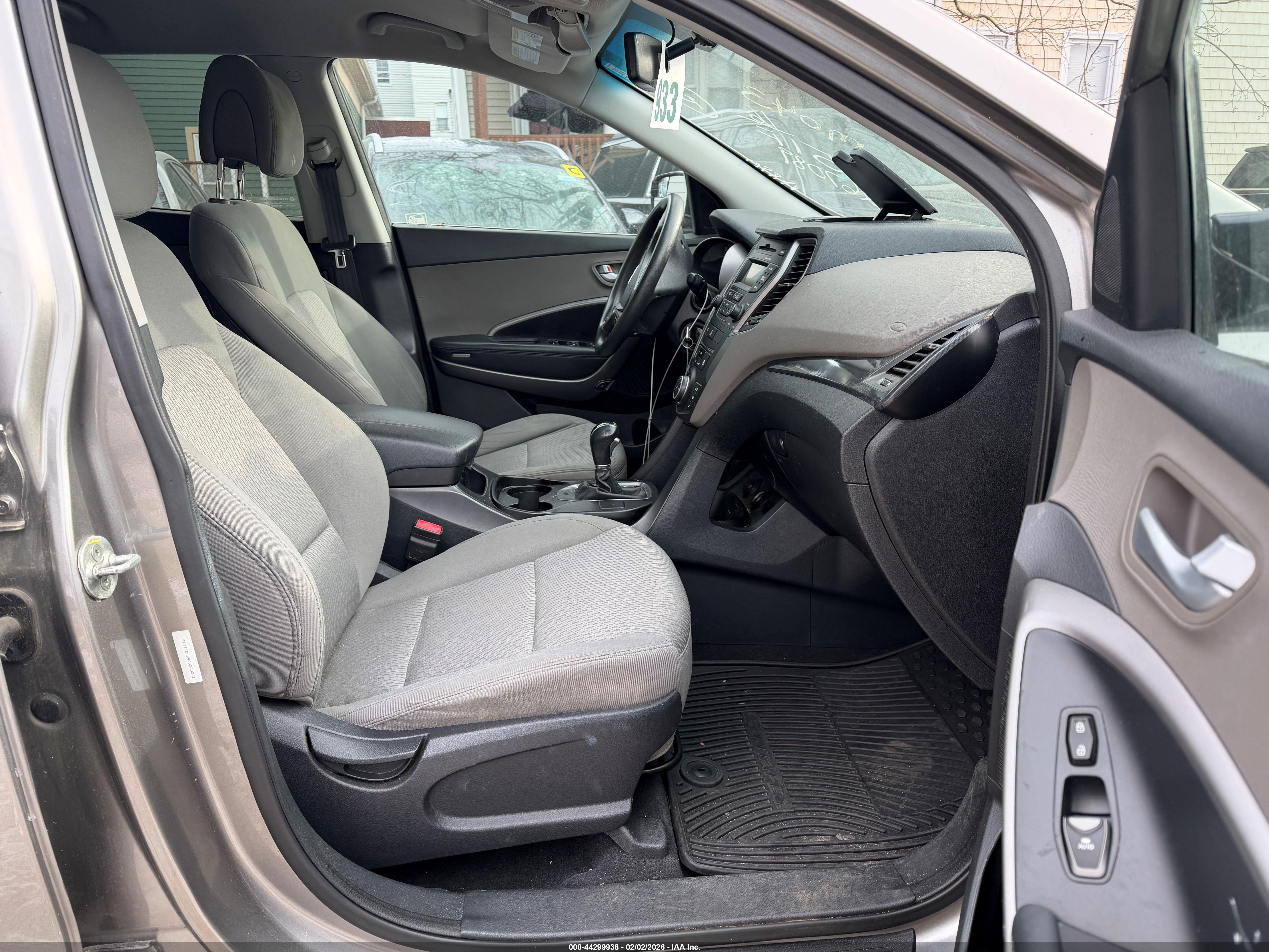 HYUNDAI SANTA image 5
