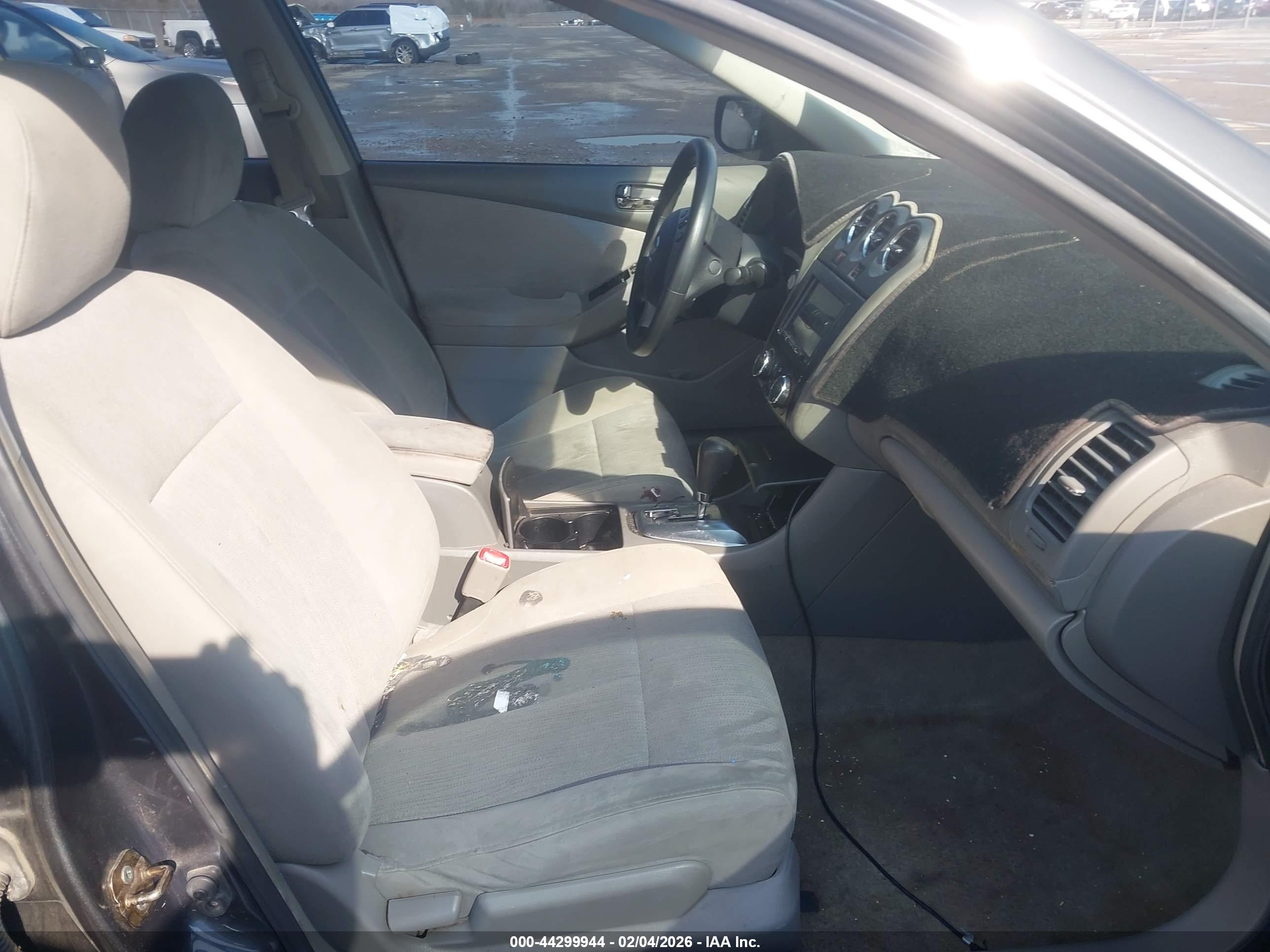 NISSAN ALTIMA image 5