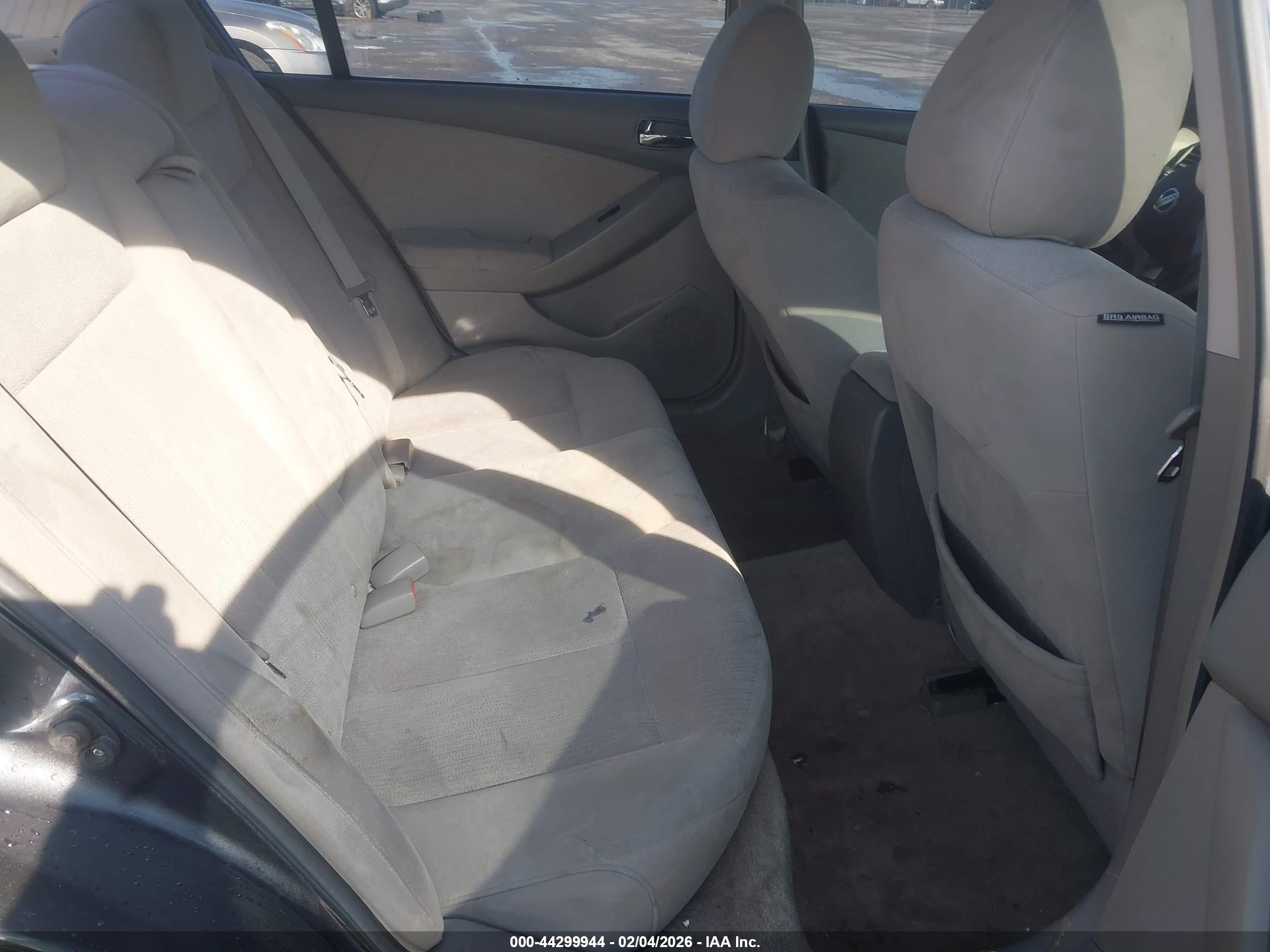 NISSAN ALTIMA image 8