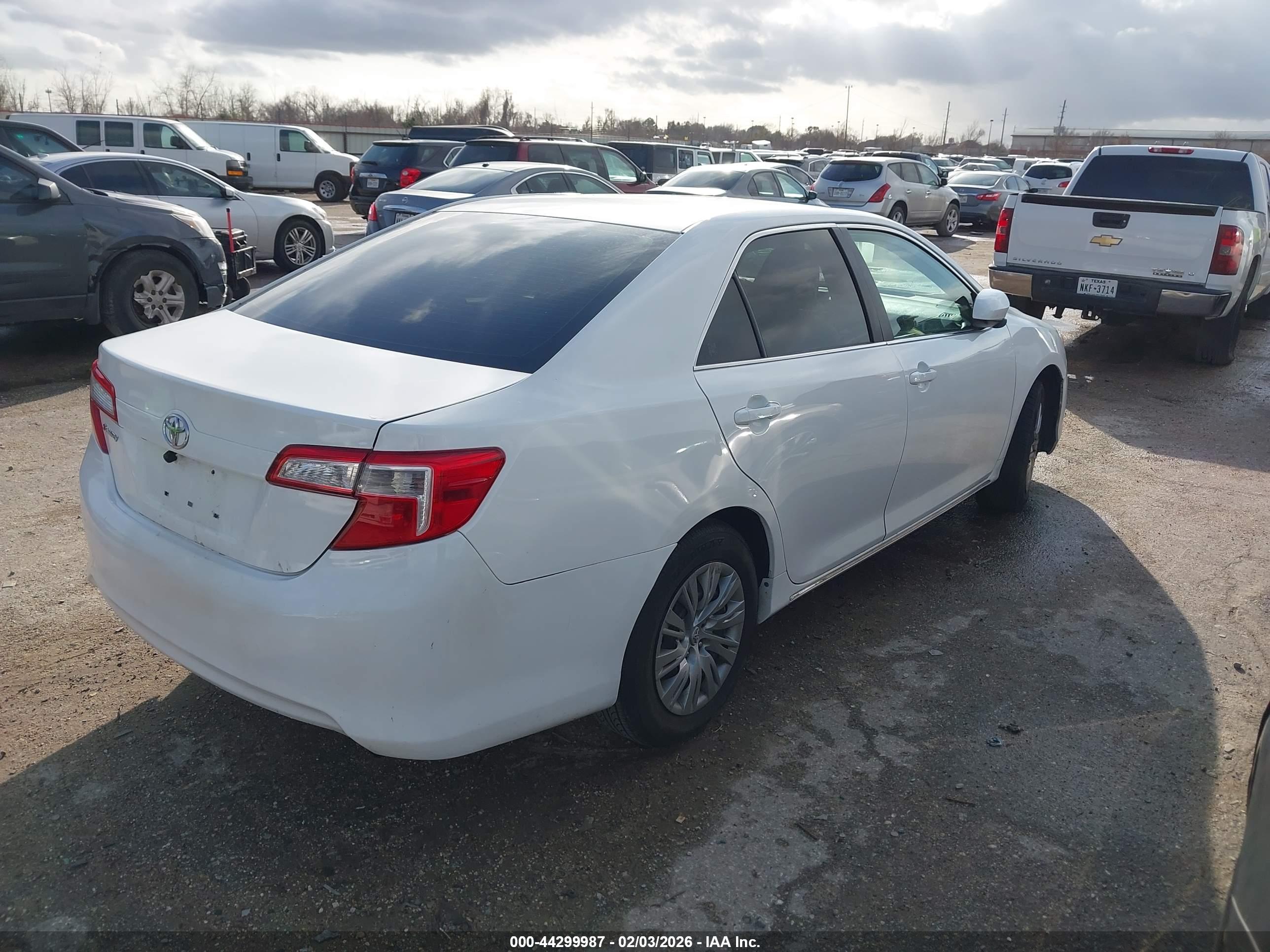 TOYOTA CAMRY image 4