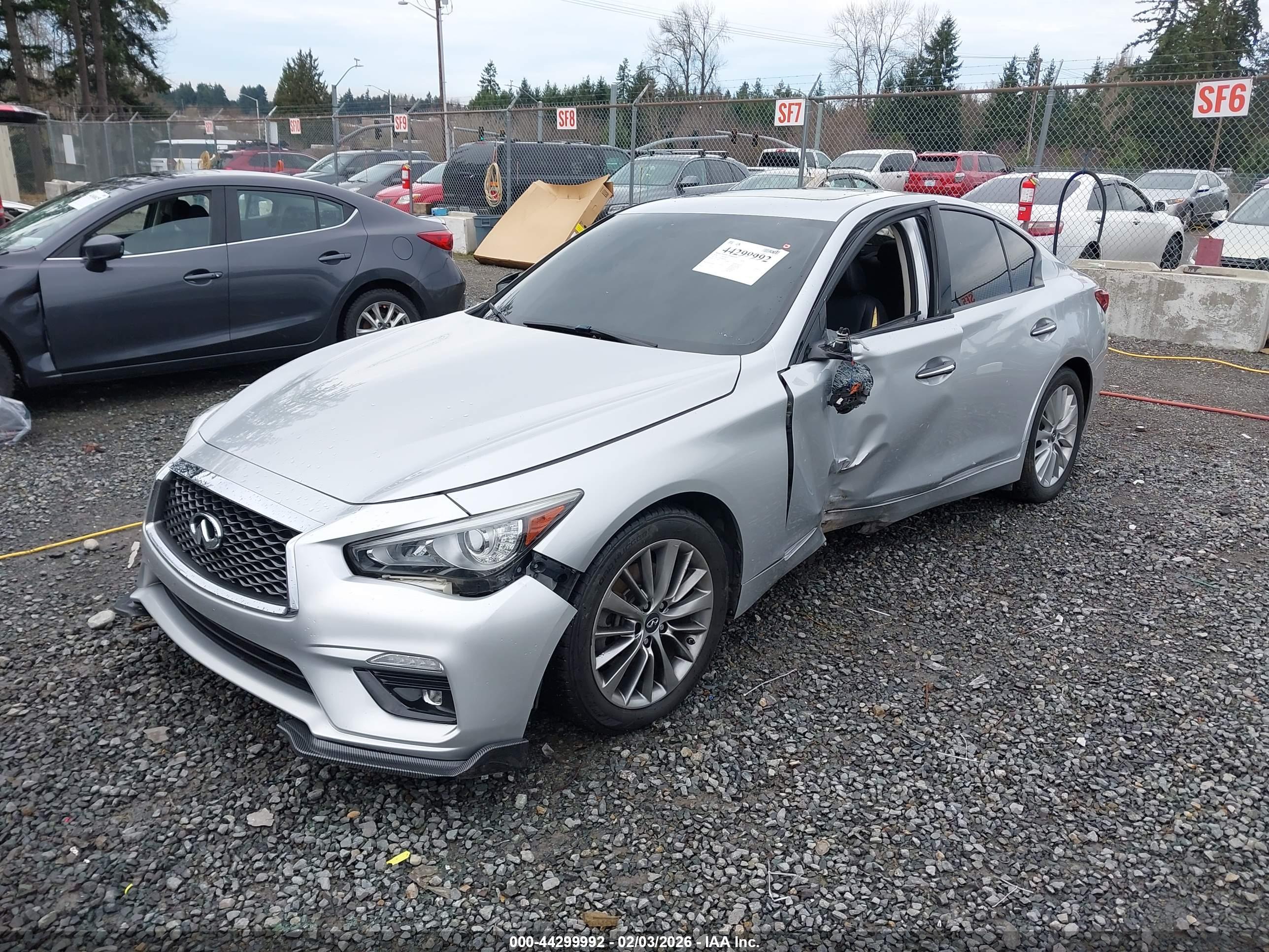 INFINITI Q50 image 2