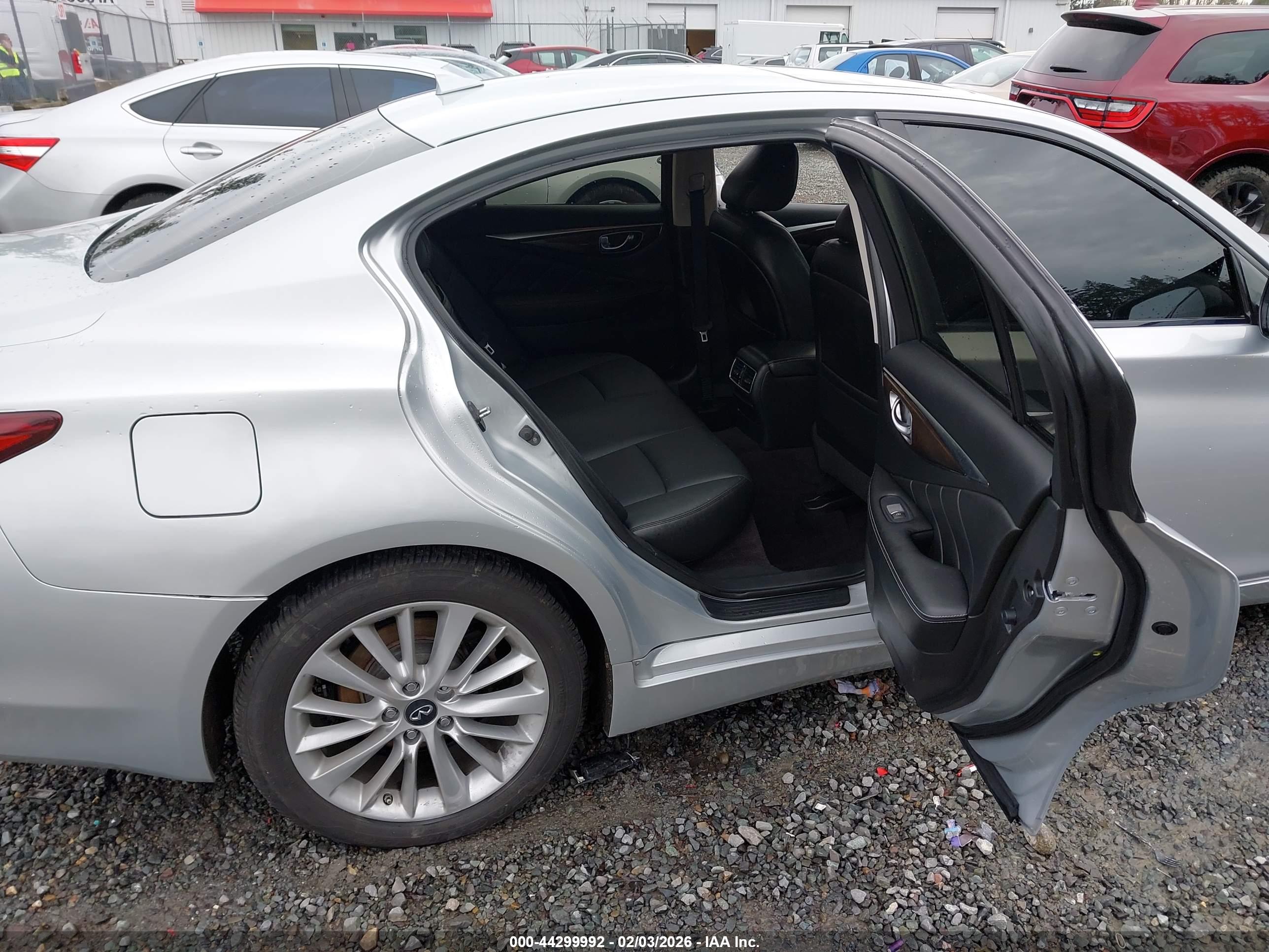 INFINITI Q50 image 8