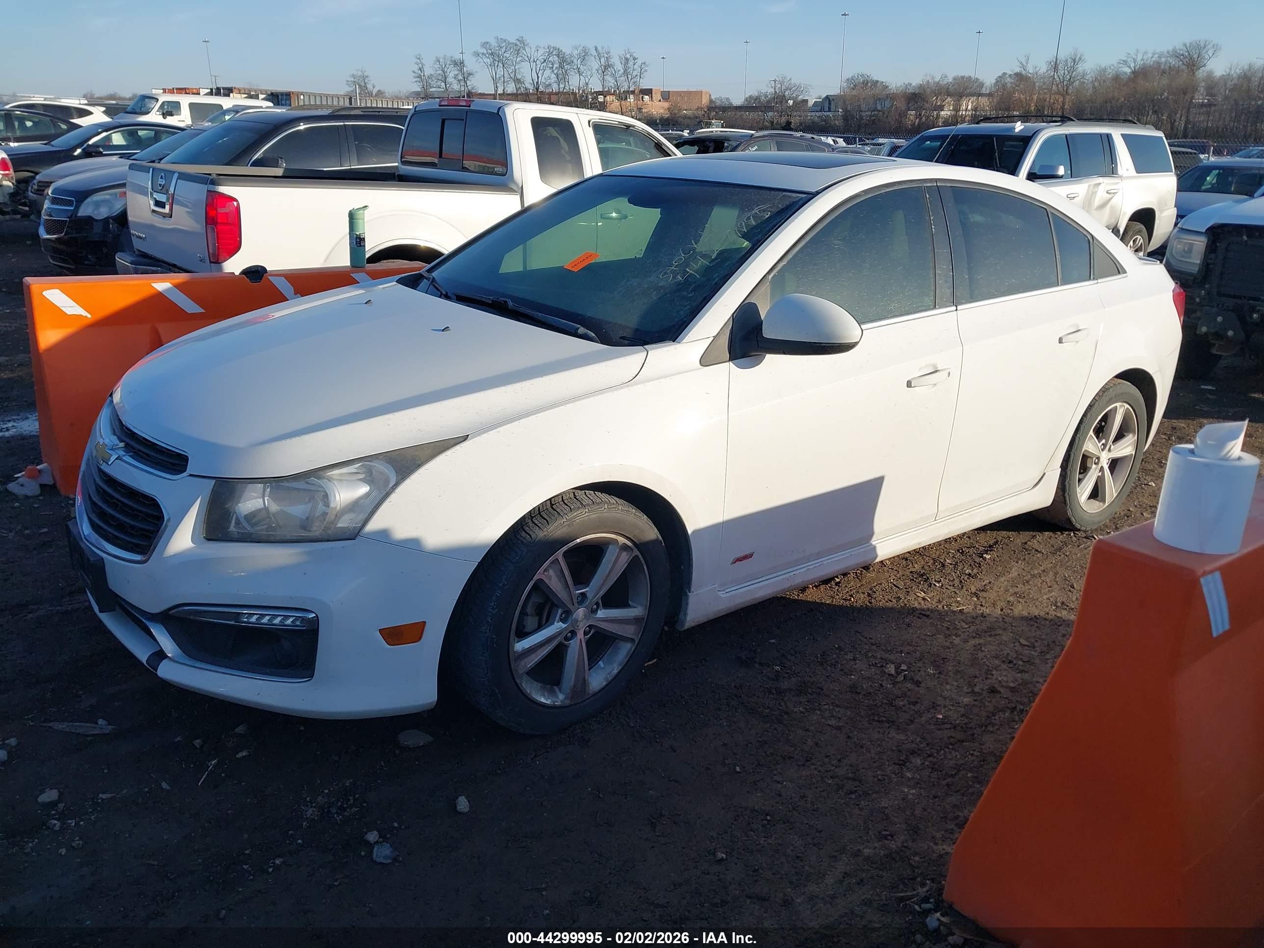 CHEVROLET CRUZE image 2