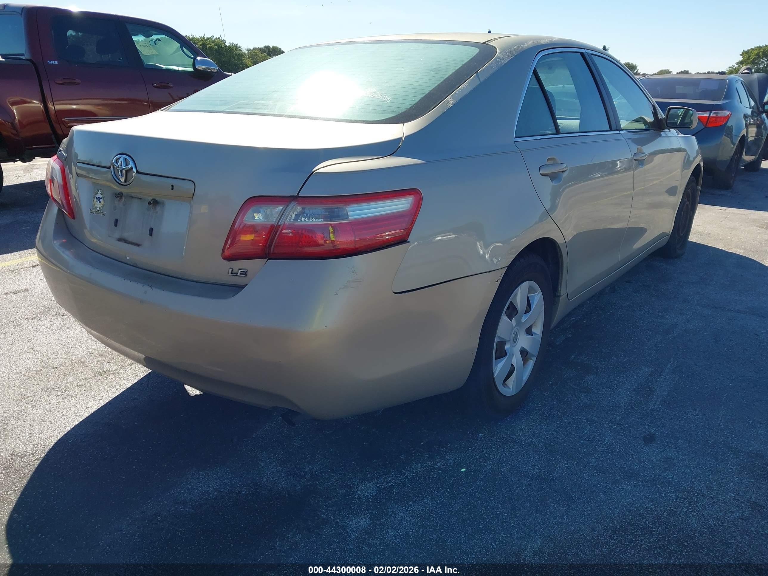 TOYOTA CAMRY image 6