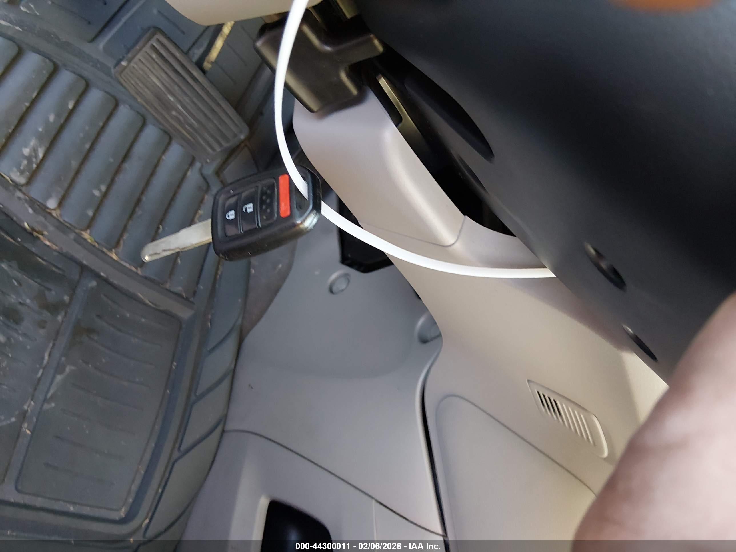 HONDA CR-V image 11