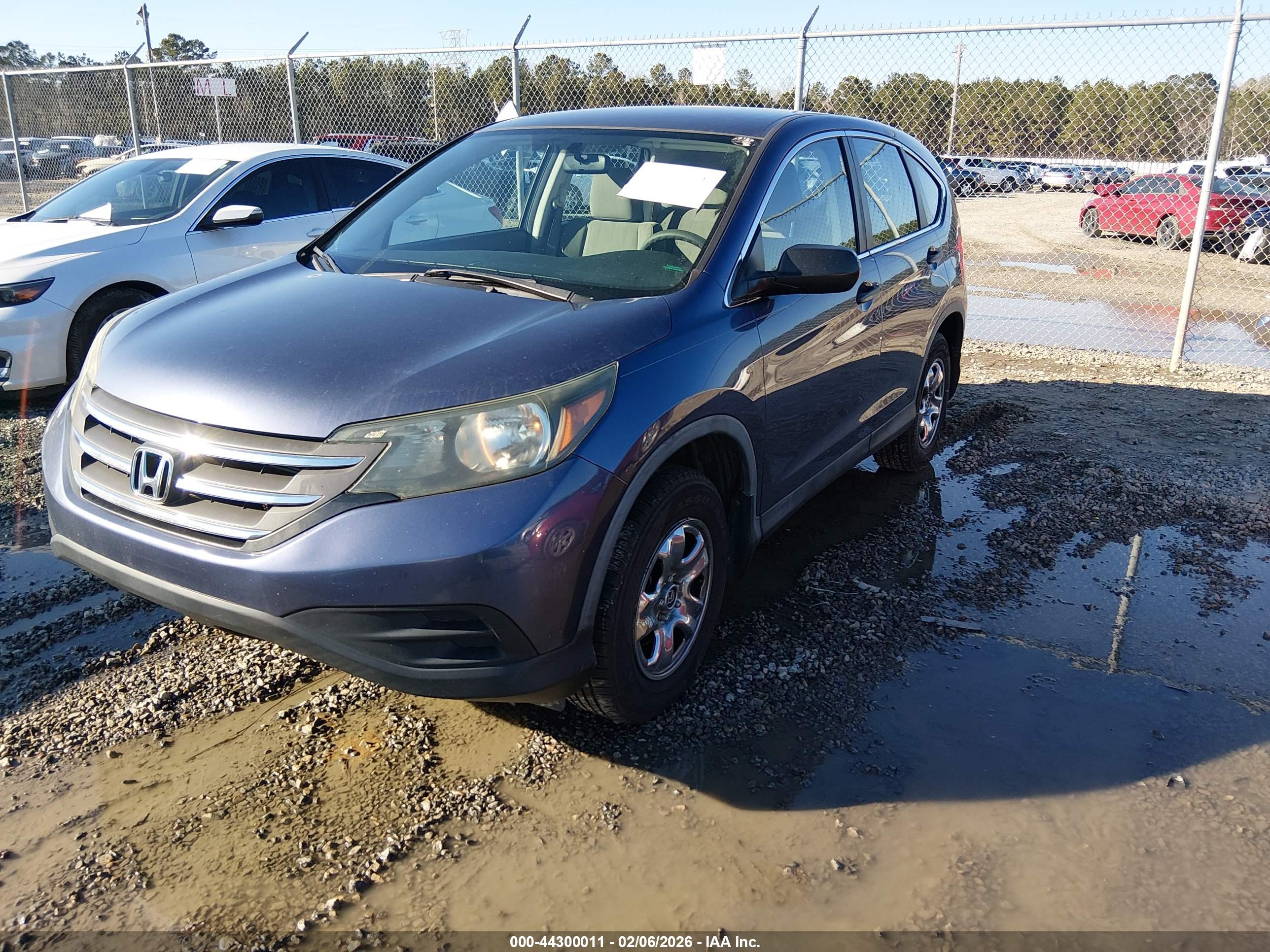 HONDA CR-V image 2