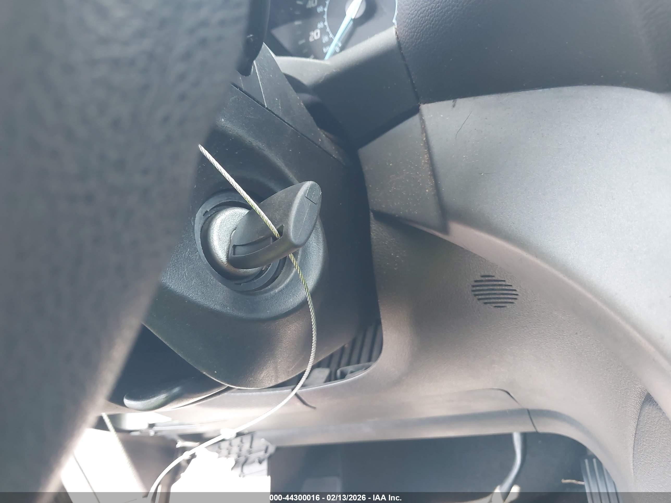 FORD ESCAPE image 11